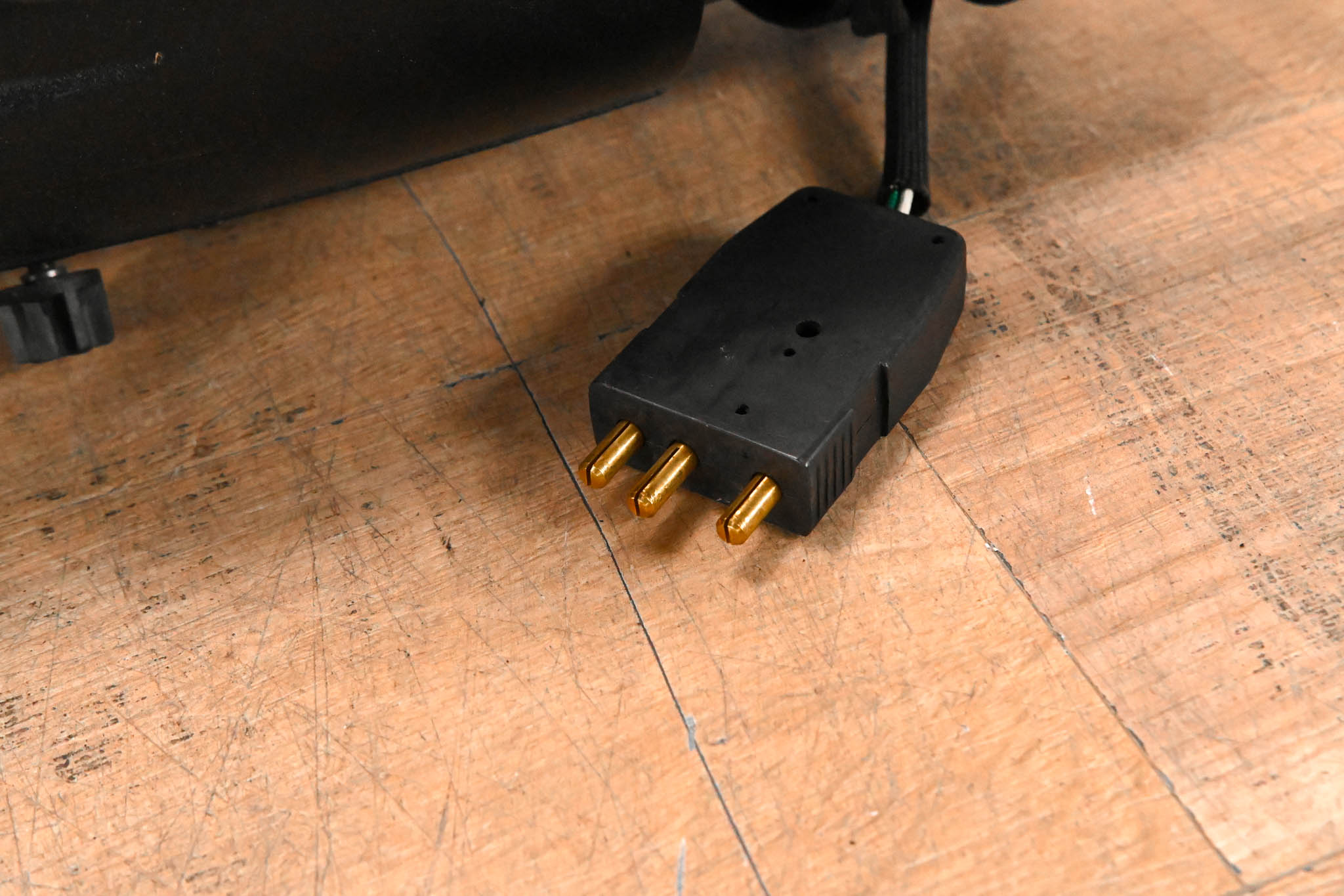 ETC Source Four Zoom 25-50 Degree 750 Ellipsoidal Light