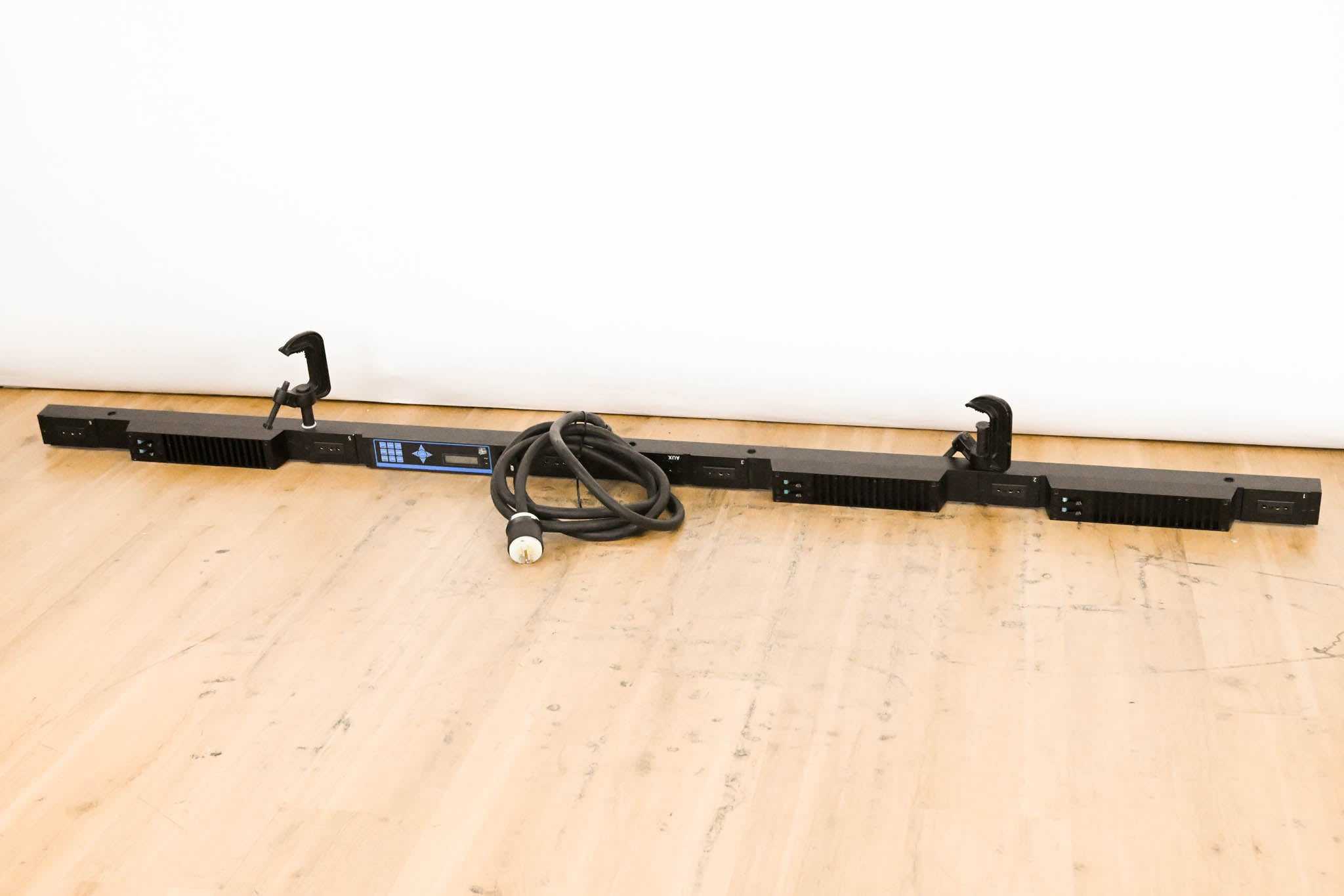 ETC SB6-10M 6 x 10A (1200W) SmartBar with Stage Pin Connectors