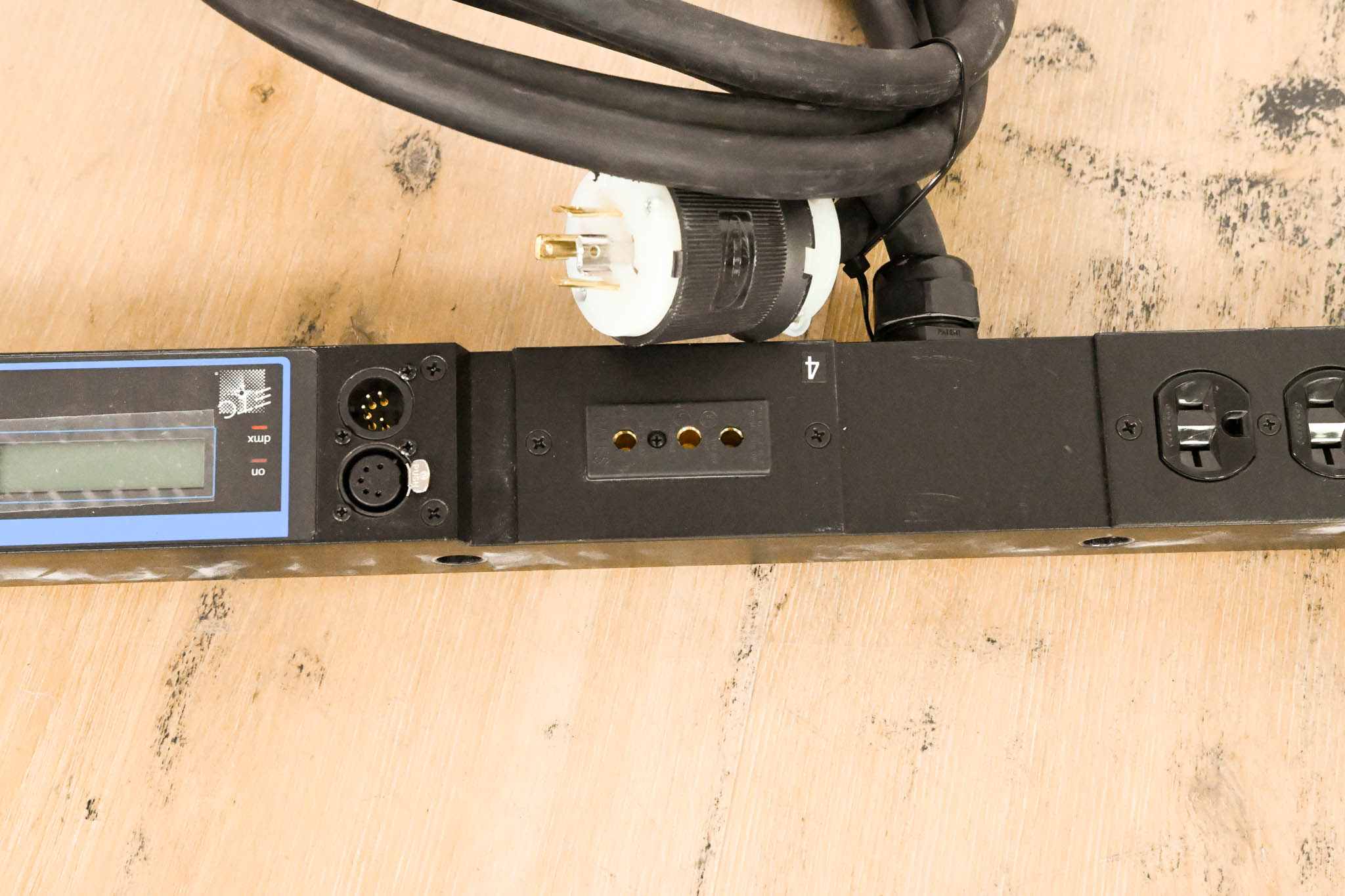 ETC SB6-10M 6 x 10A (1200W) SmartBar with Stage Pin Connectors