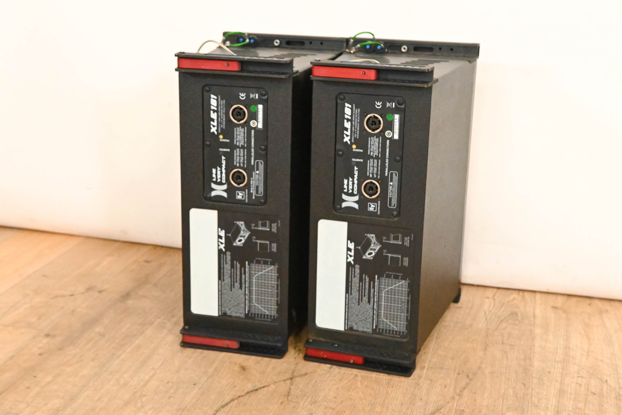 Electro-Voice (EV) XLE181 8" 2-Way Passive Line Array Speaker (PAIR)