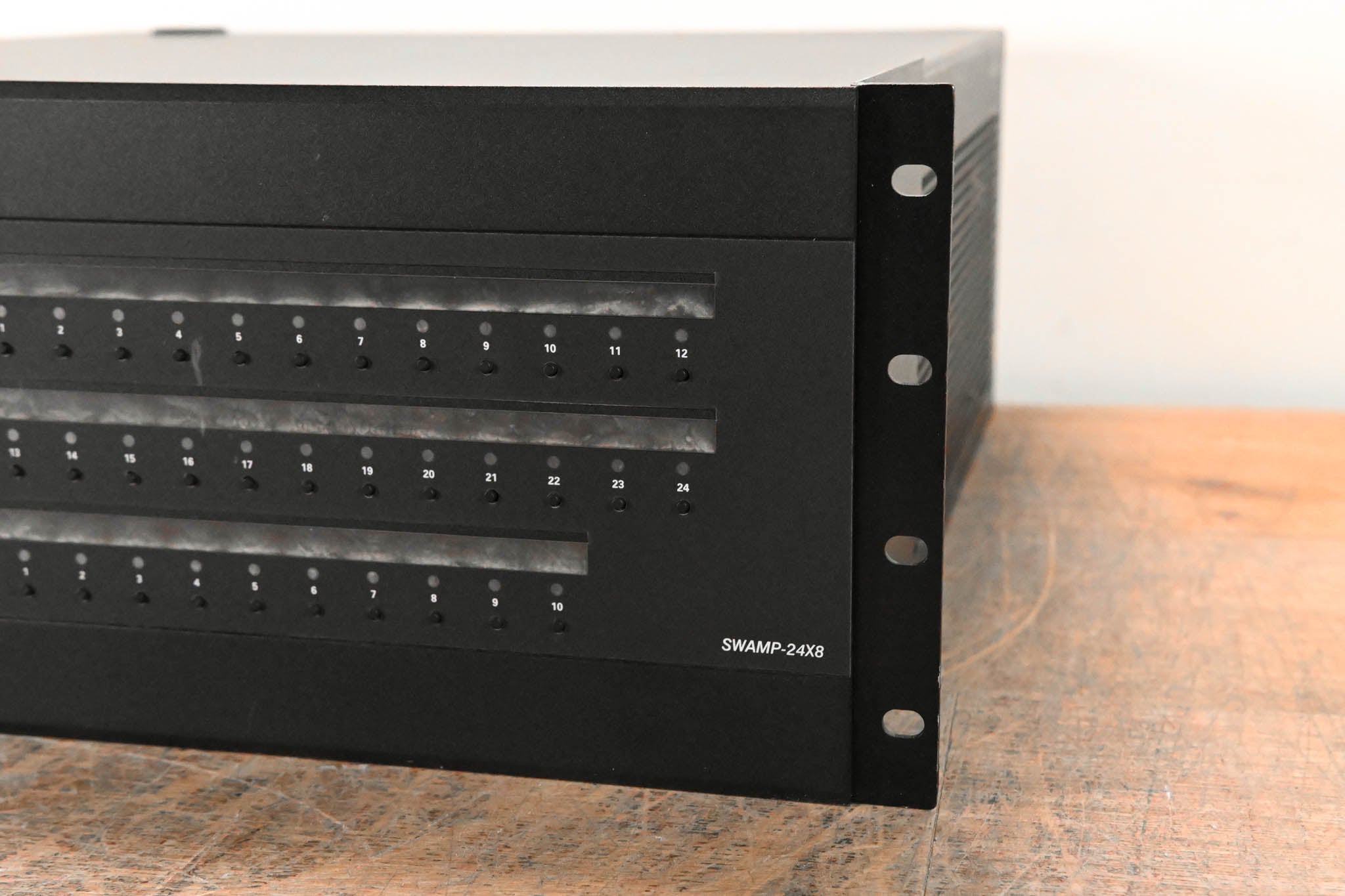 Crestron SWAMP-24x8 Sonnex Multiroom Audio System