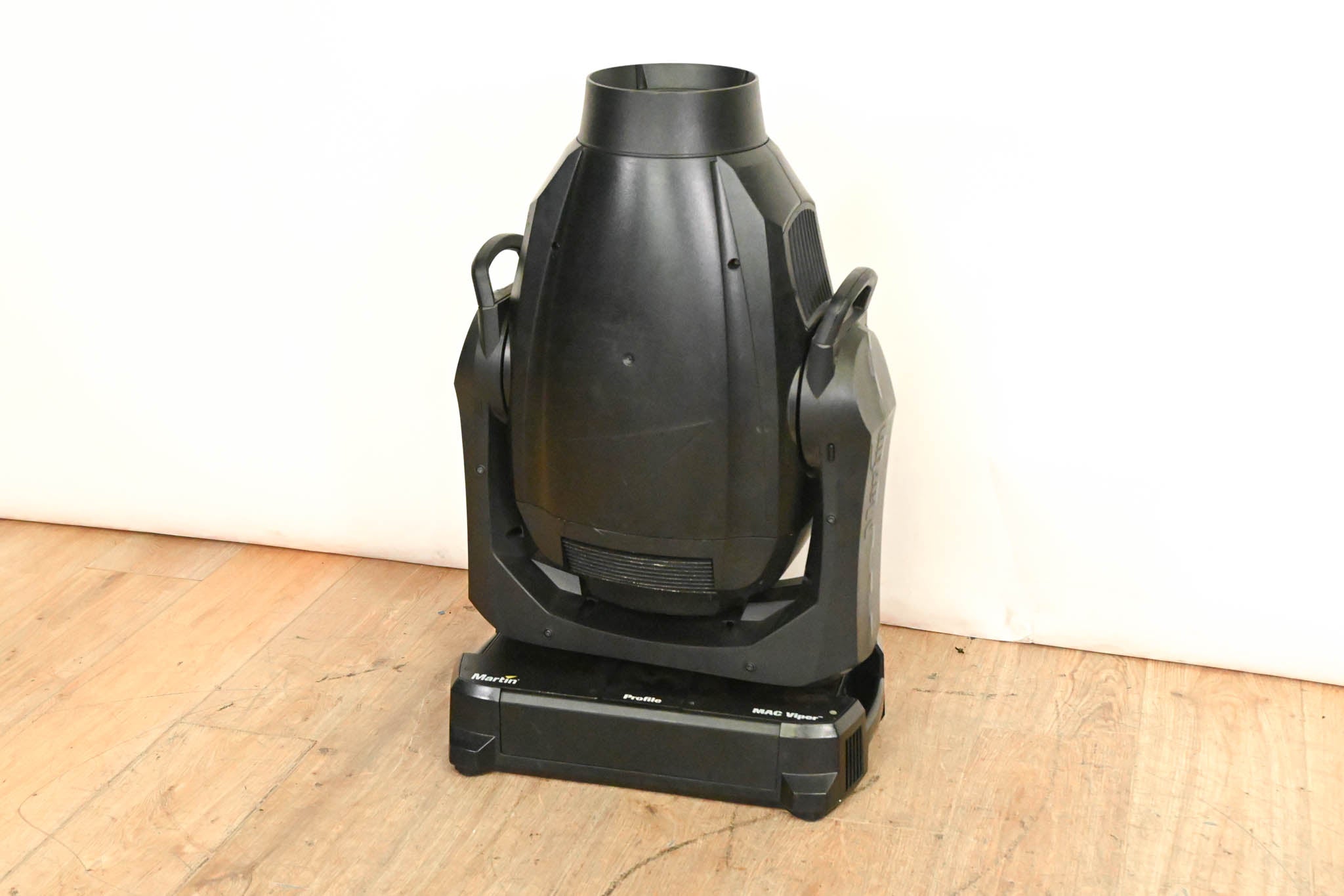 Martin MAC Viper Profile High Output Discharge-Based Moving Light