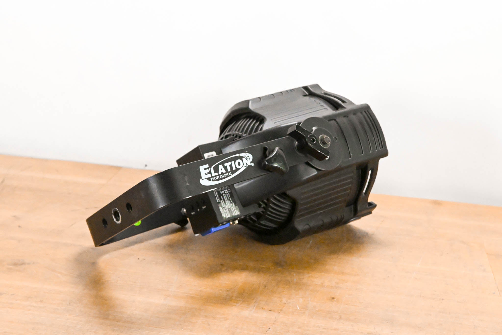 Elation OPTI TRI PAR 18 x 3W Tri Color LED Par