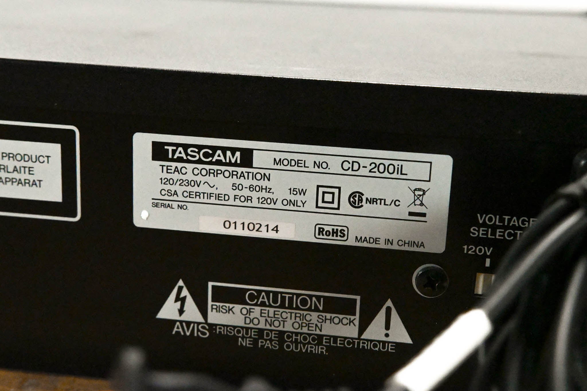 TASCAM CD-200iL Professional CD Player & iPod Dock