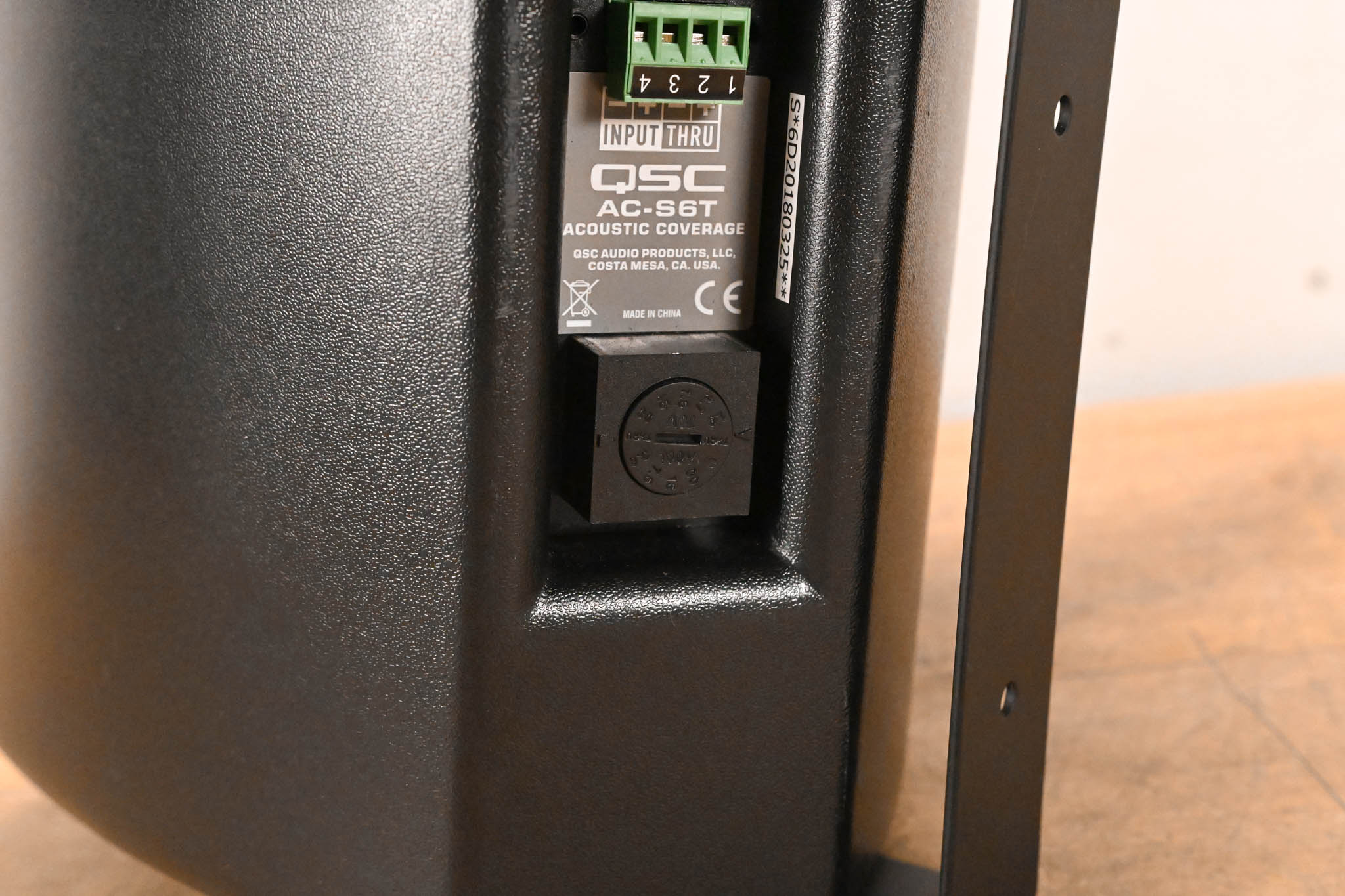 QSC AcousticCoverage AC-S6T 6.5" 2-Way Surface Mount Speaker