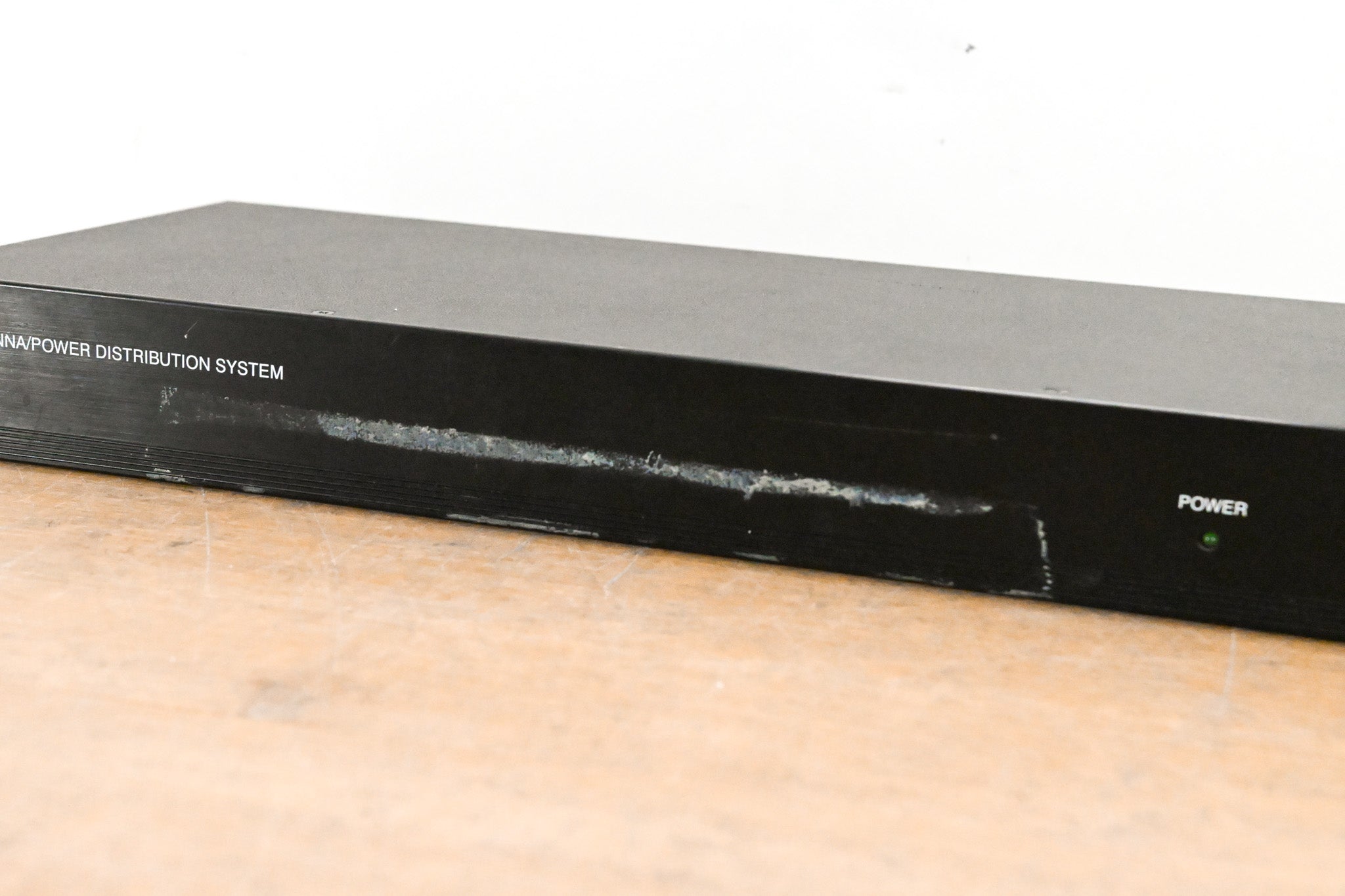 Shure UA844SWB Antenna Distribution System - 470-952 MHz (NO PSU)