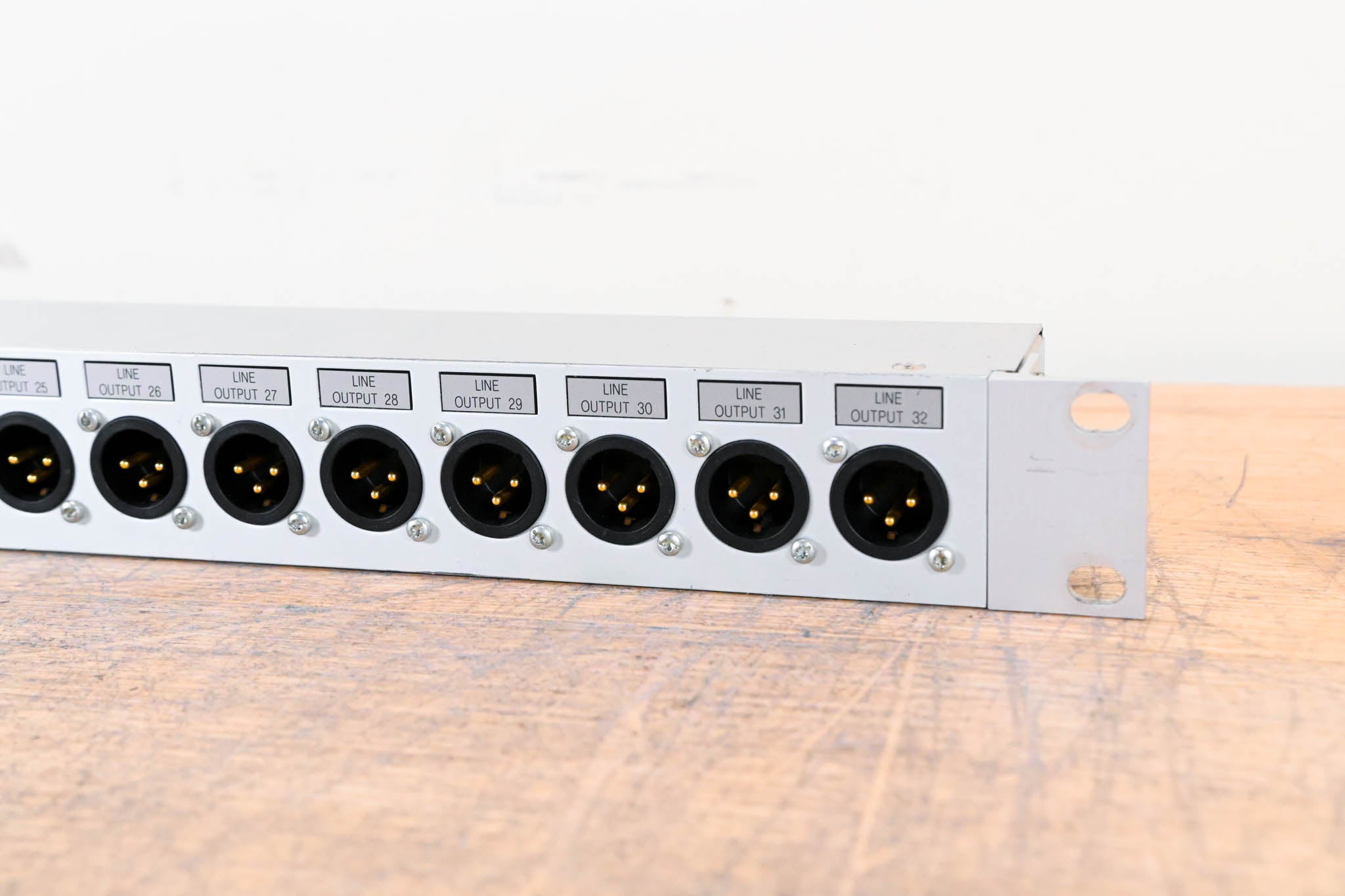 Studer D21m Modular I/O - 16x Line Outputs to 2x DB25 Connectors