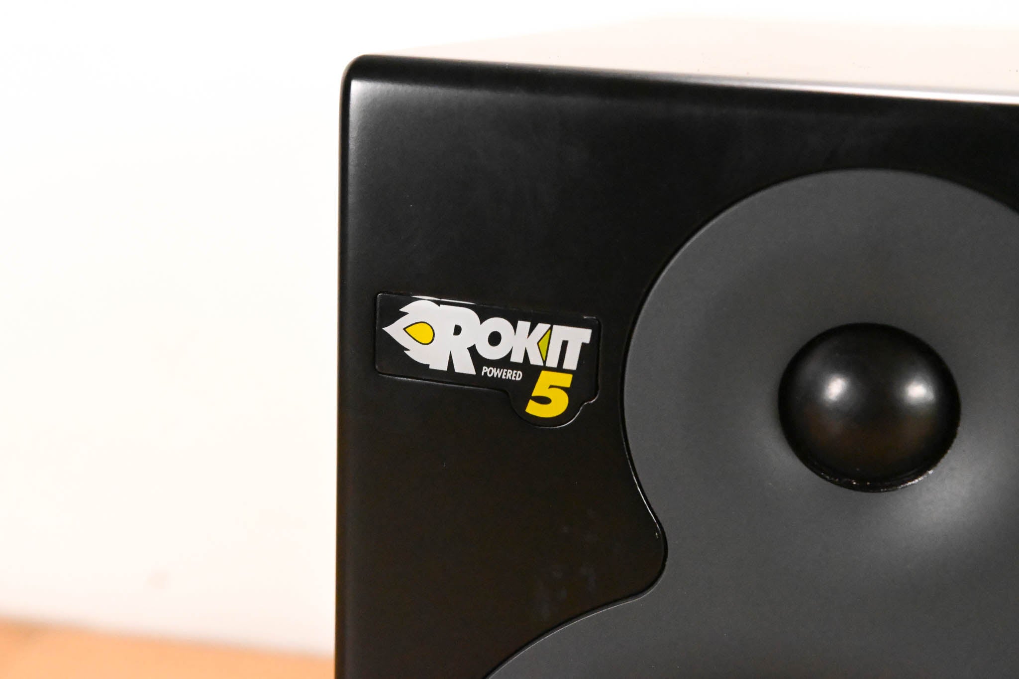 KRK Rokit 5 G1 5-inch Powered Studio Monitor