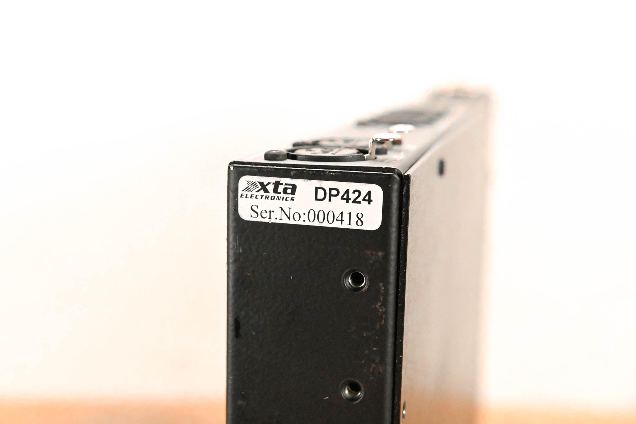 Xta Electronics DP424 2-in 4-out Signal Processor
