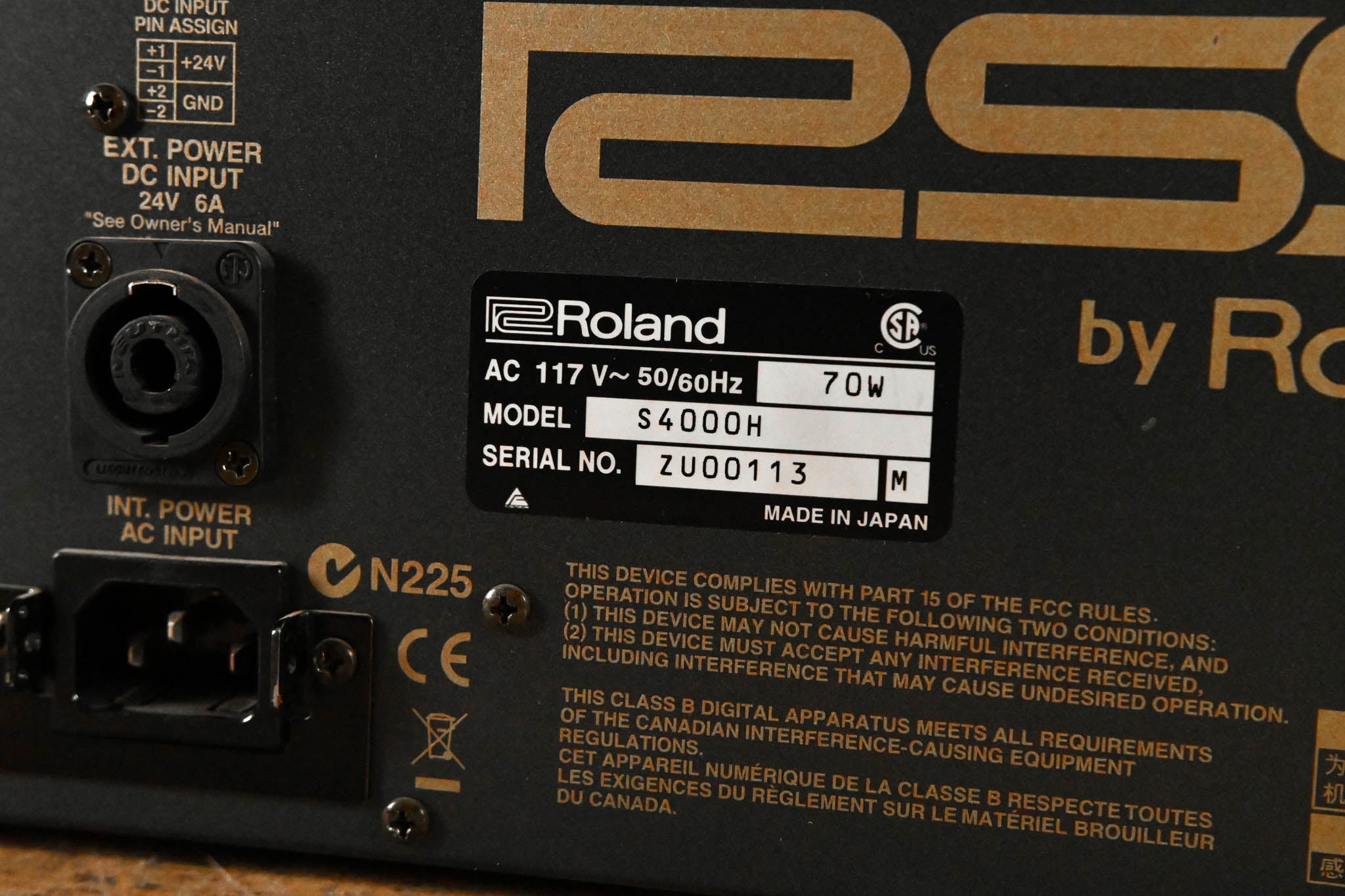 Roland S-4000H Digital Snake 32 x 8 Front of House Unit