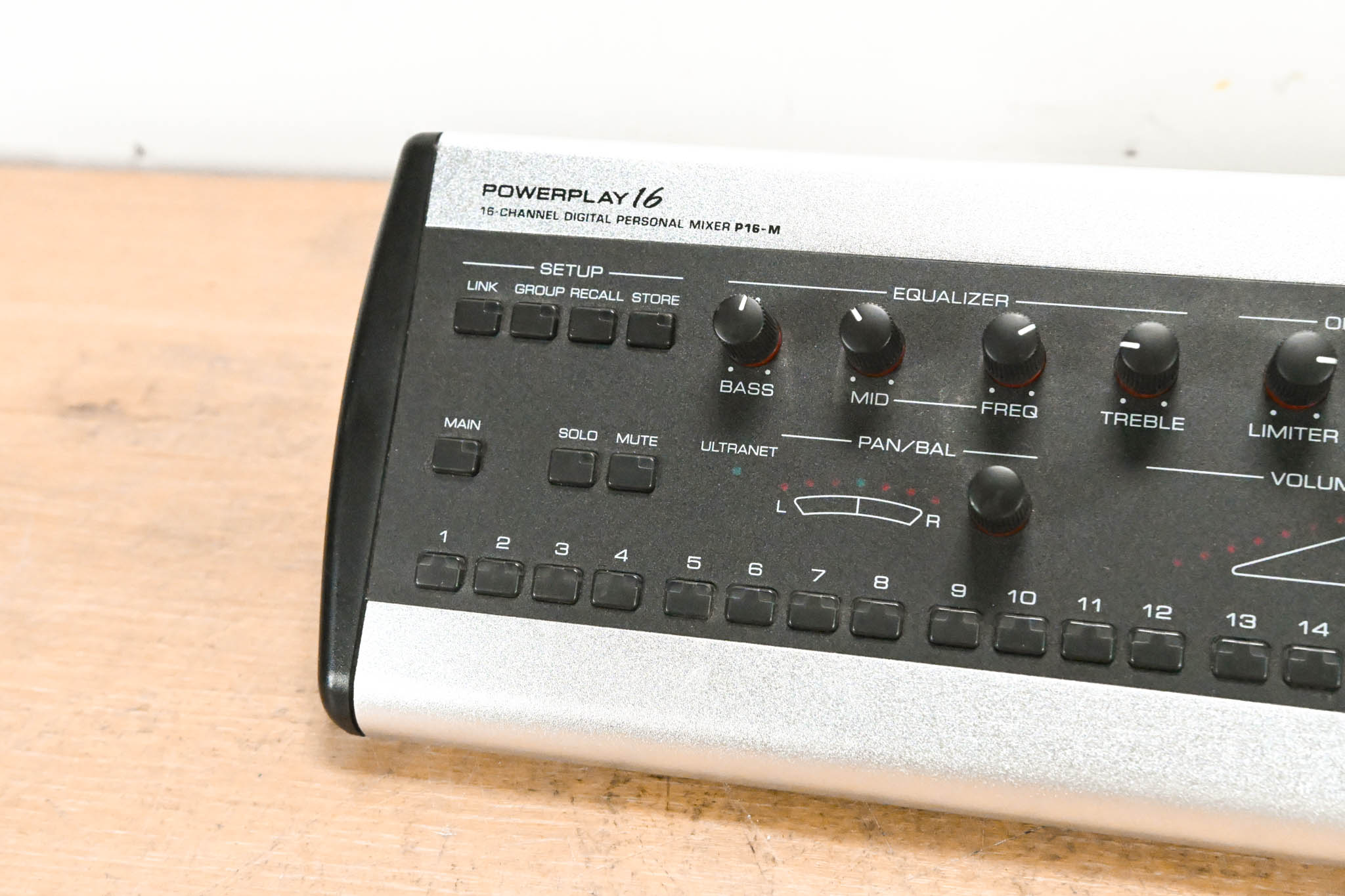 Behringer Powerplay P16-M 16-Channel Digital Personal Mixer