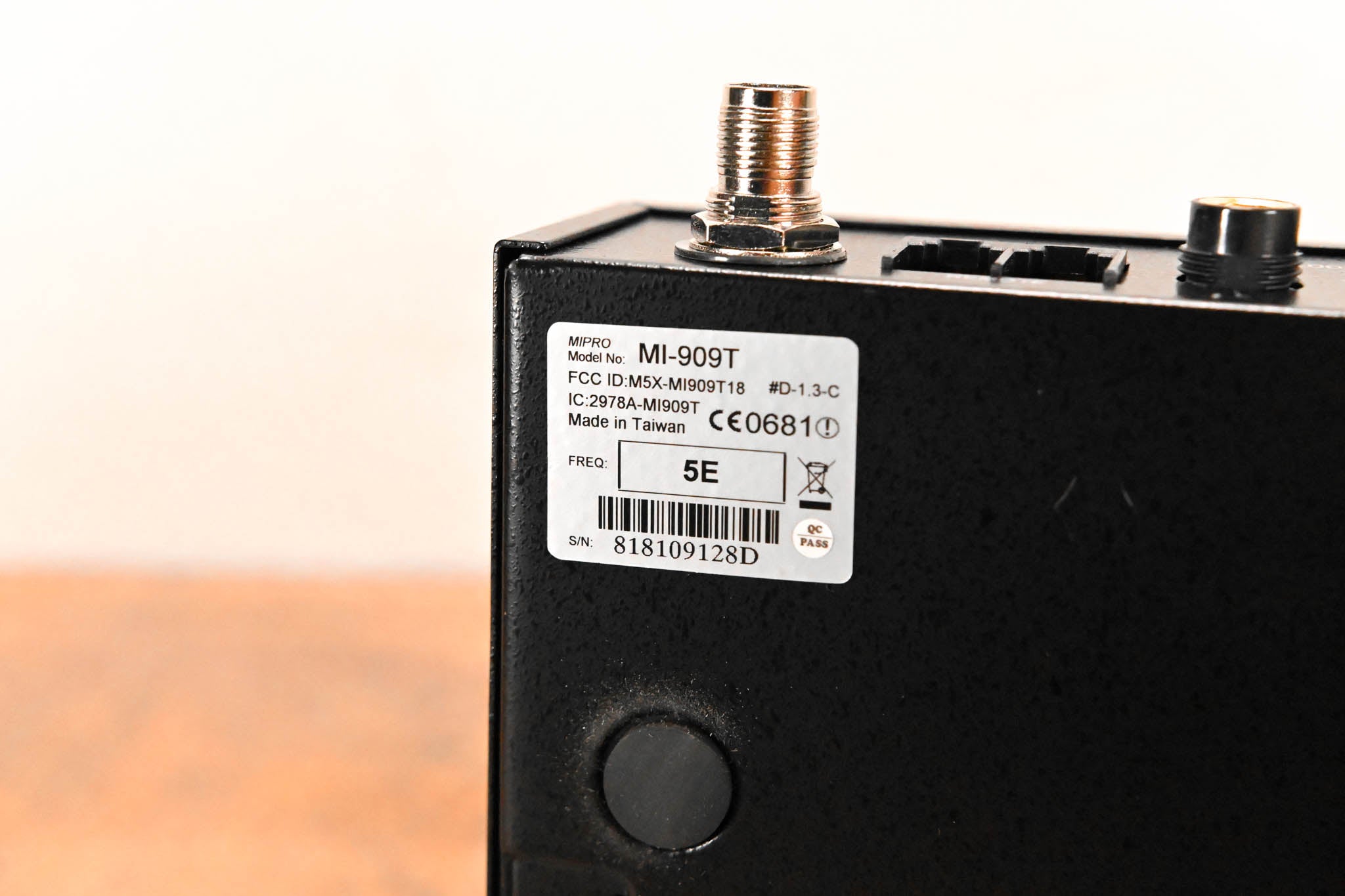 Mipro MI-909T UHF Digital Stereo Transmitter - 5E Band