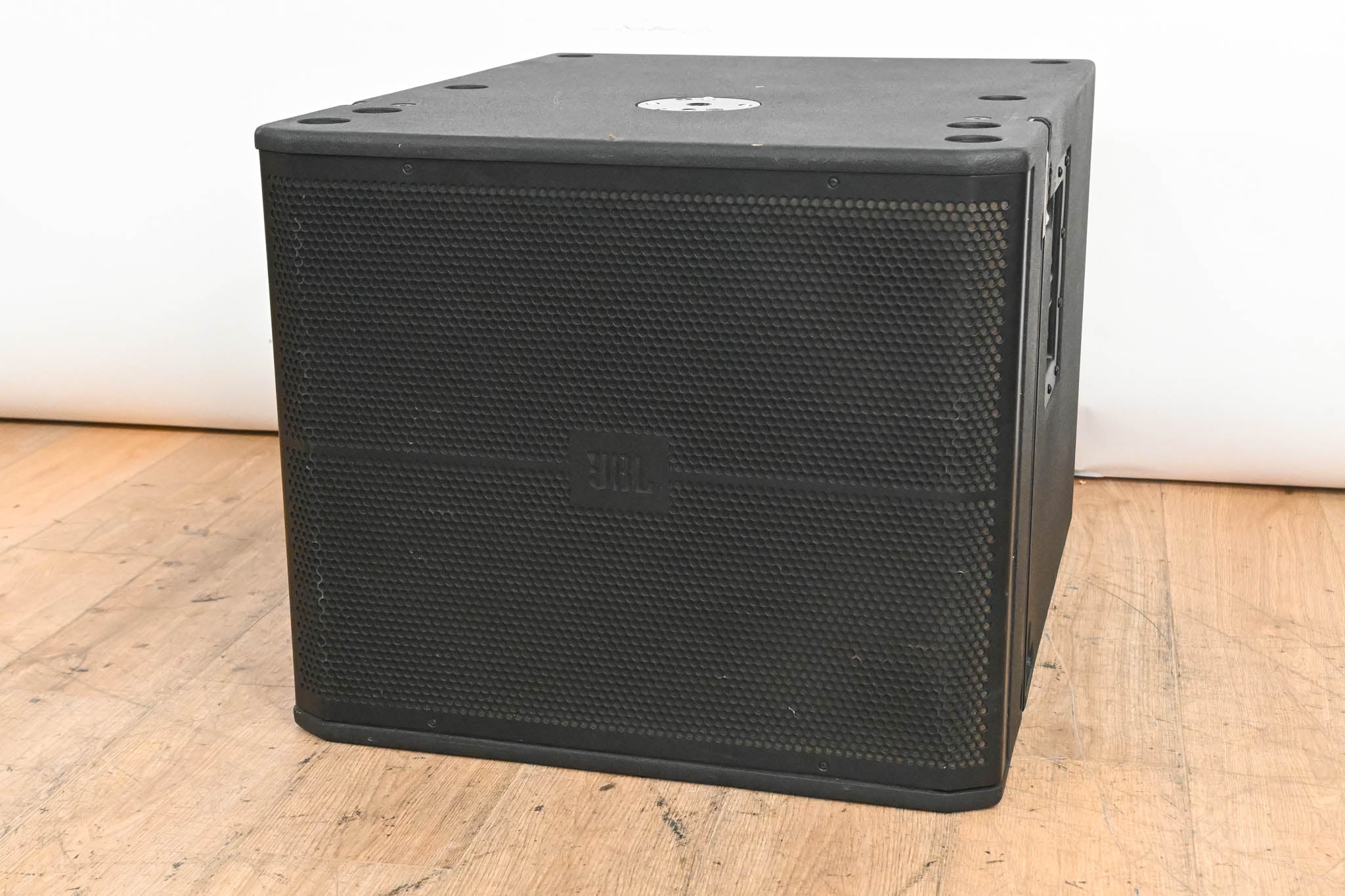 JBL VRX918SP 18-inch Powered Flyable Subwoofer