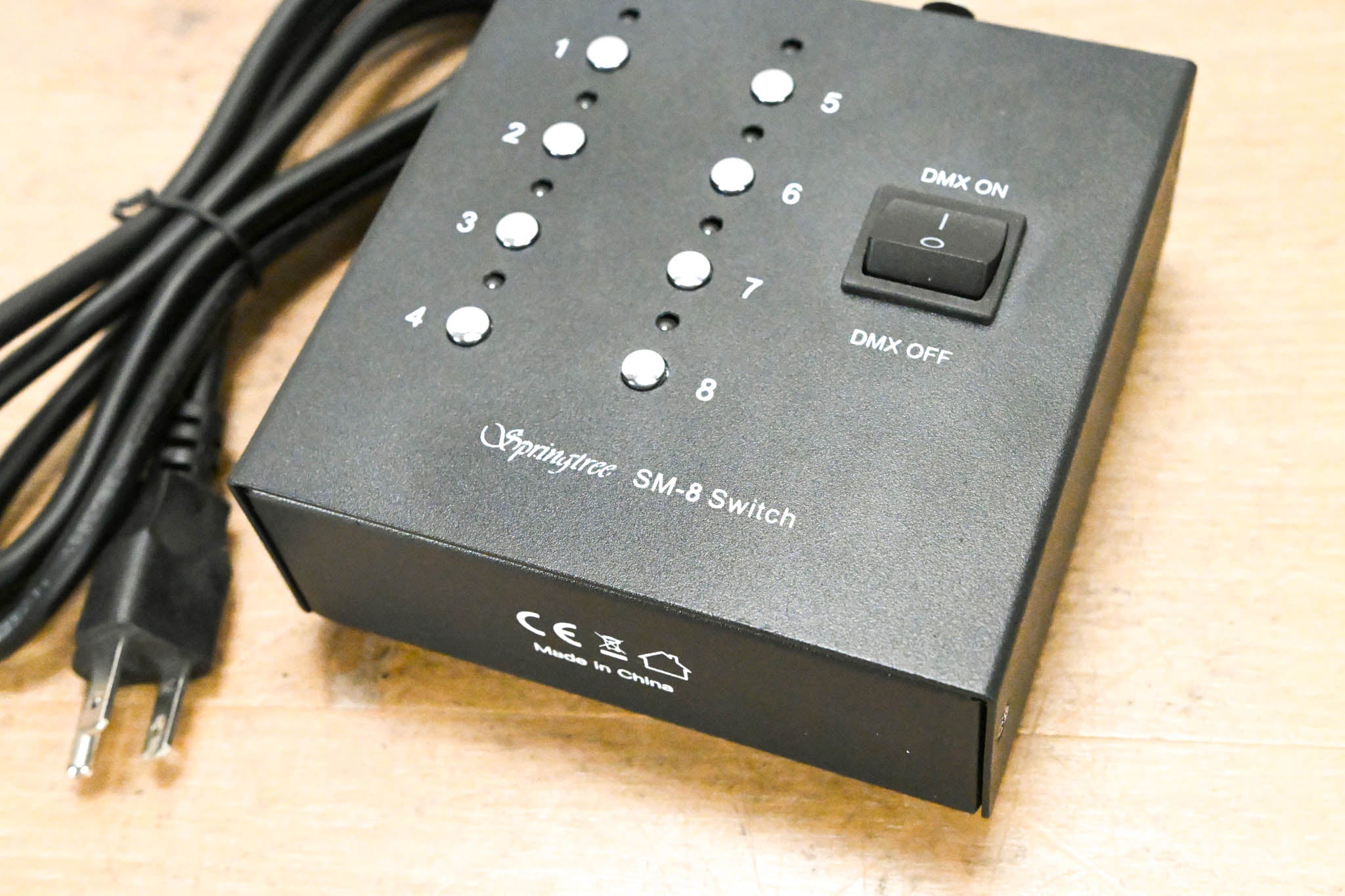 Springtree SM-8-Switch | DMX Desk Station