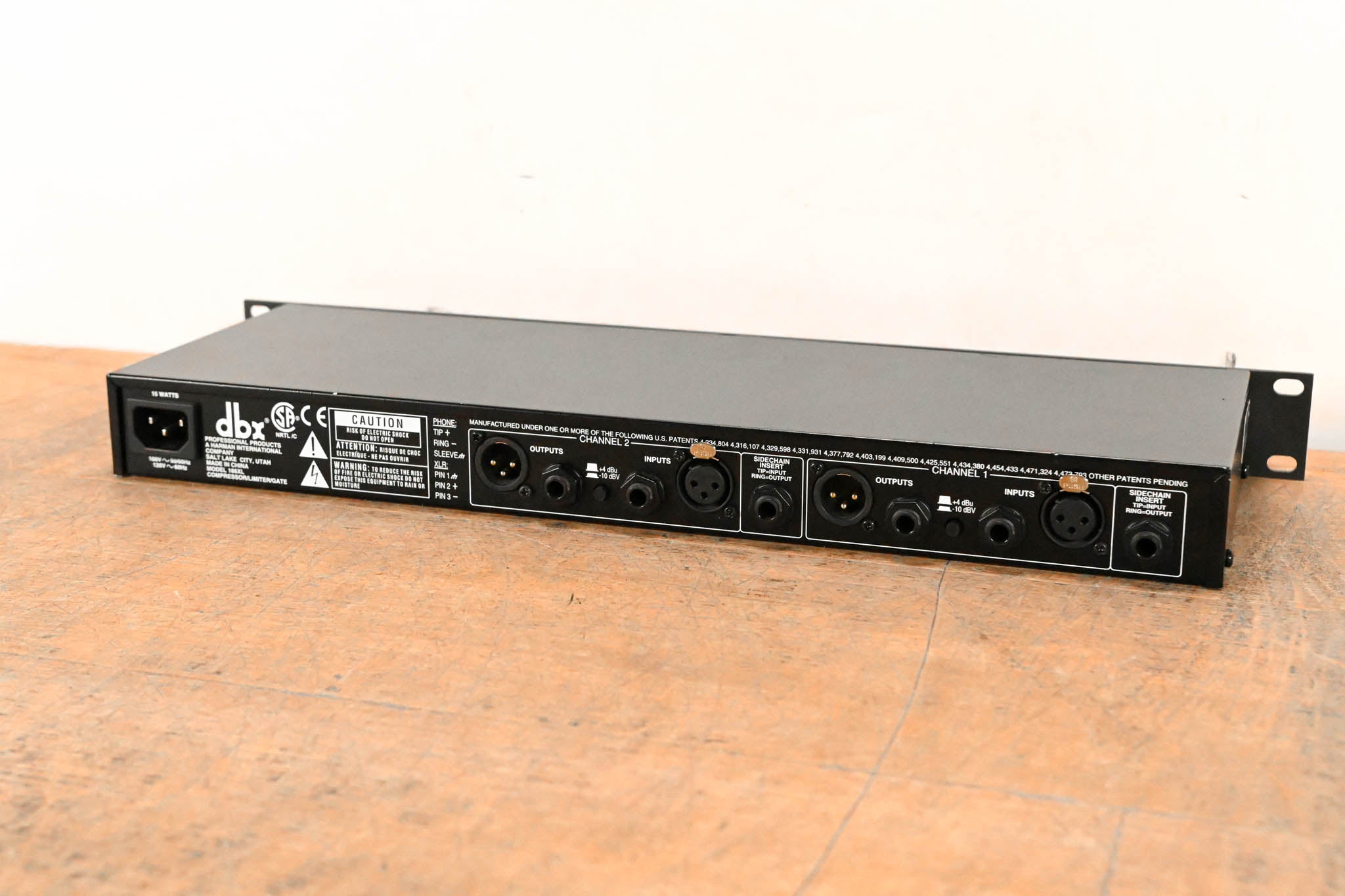 dbx 166XL 2-Channel Compressor/Limiter/Gate
