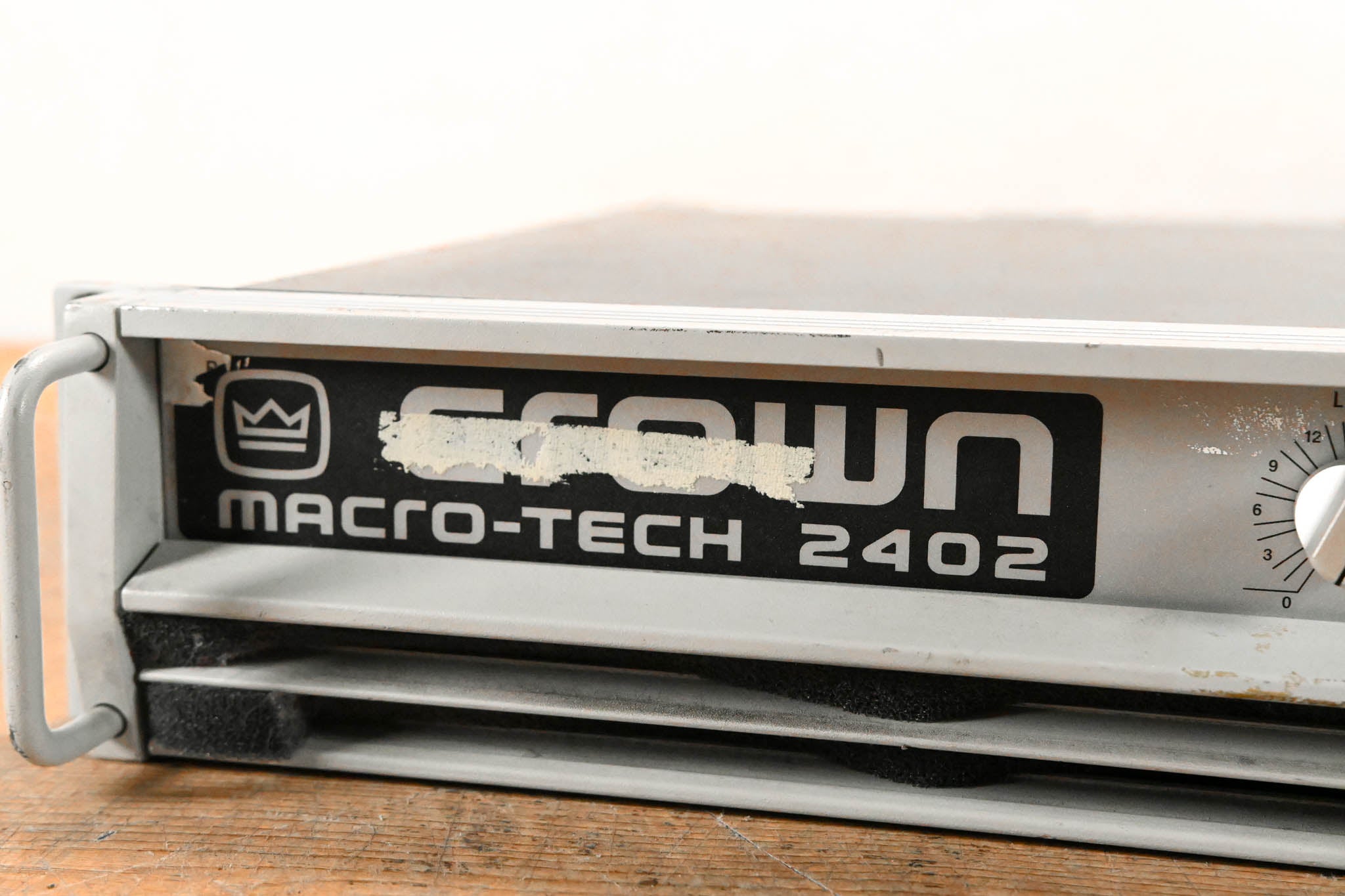 Crown Macro-Tech 2402 2-Channel Power Amplifier
