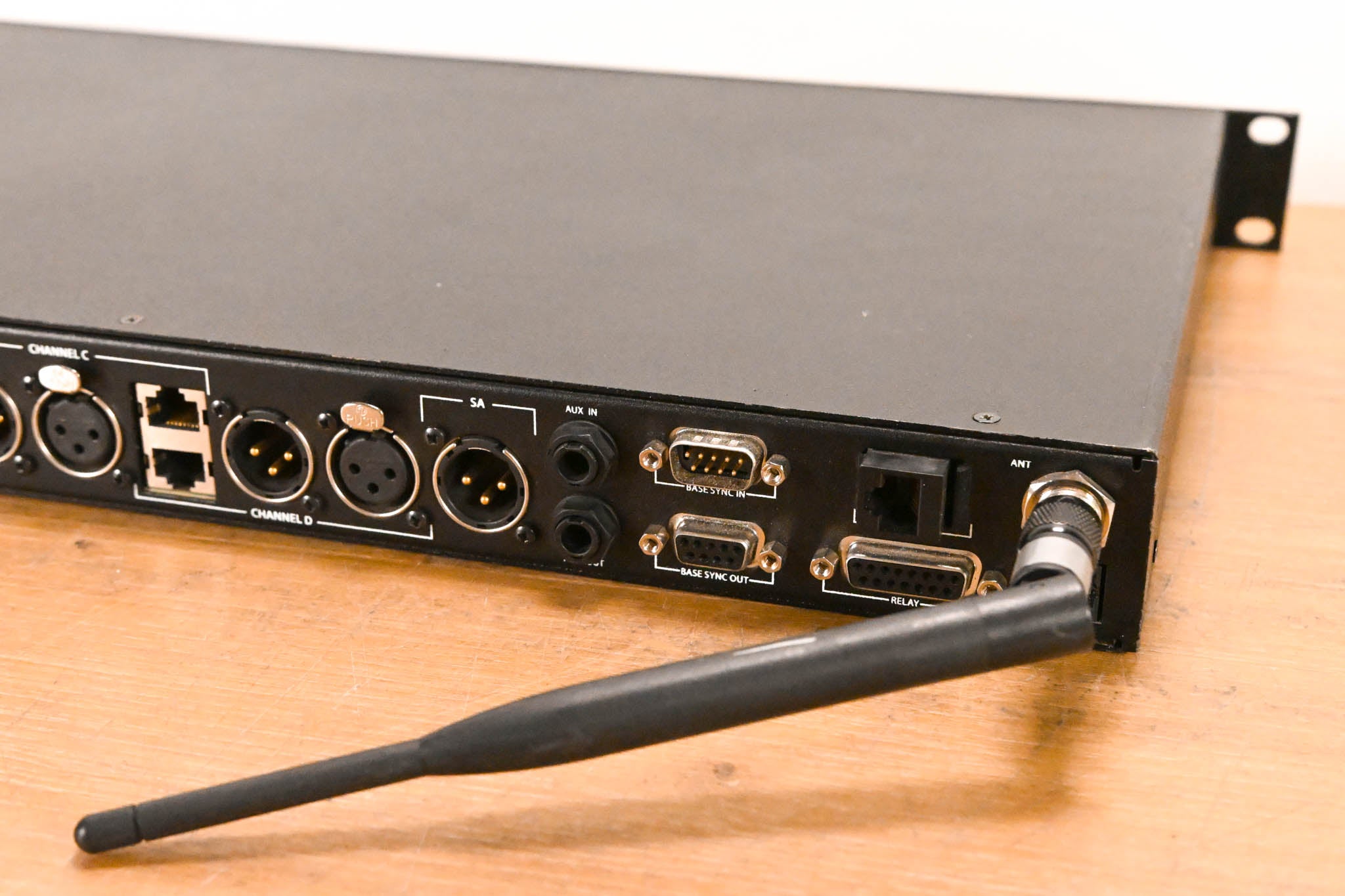 Clear-Com CM-944 Tempest 900 MHz 4-Channel Base Station