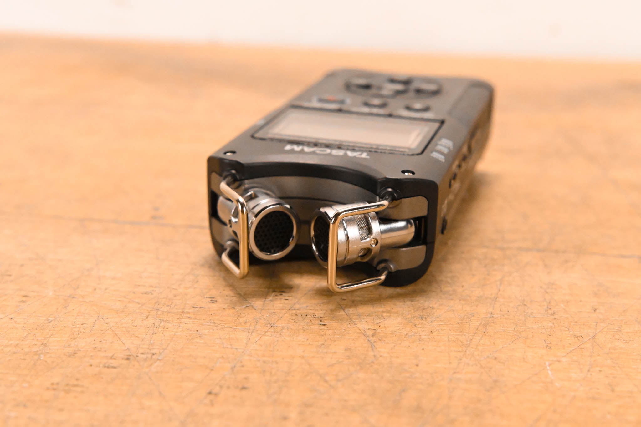 TASCAM DR-40 Handheld 4-Track Recorder