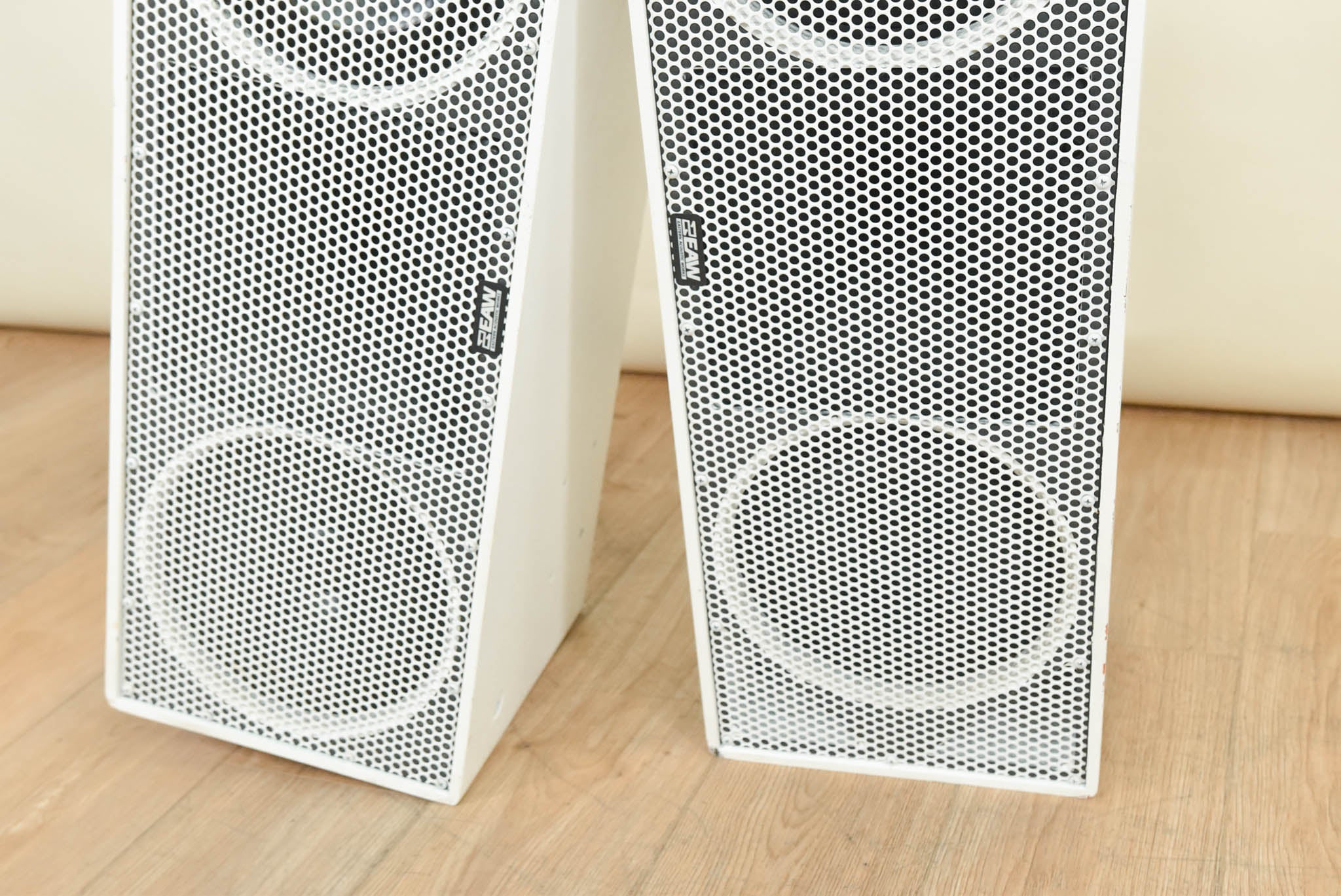 EAW UB82 2-Way Passive Full Range Loudspeaker (PAIR)