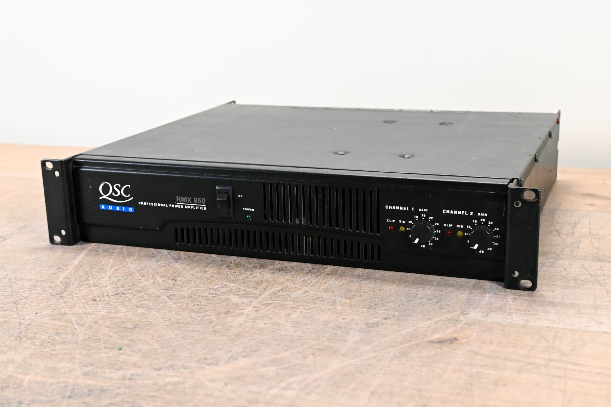 QSC RMX850 2-Channel Power Amplifier