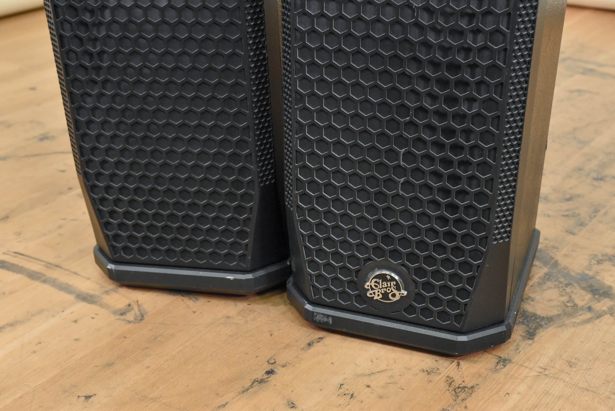 Clair Bros F28-V Two-Way Full Range Loudspeaker (PAIR)