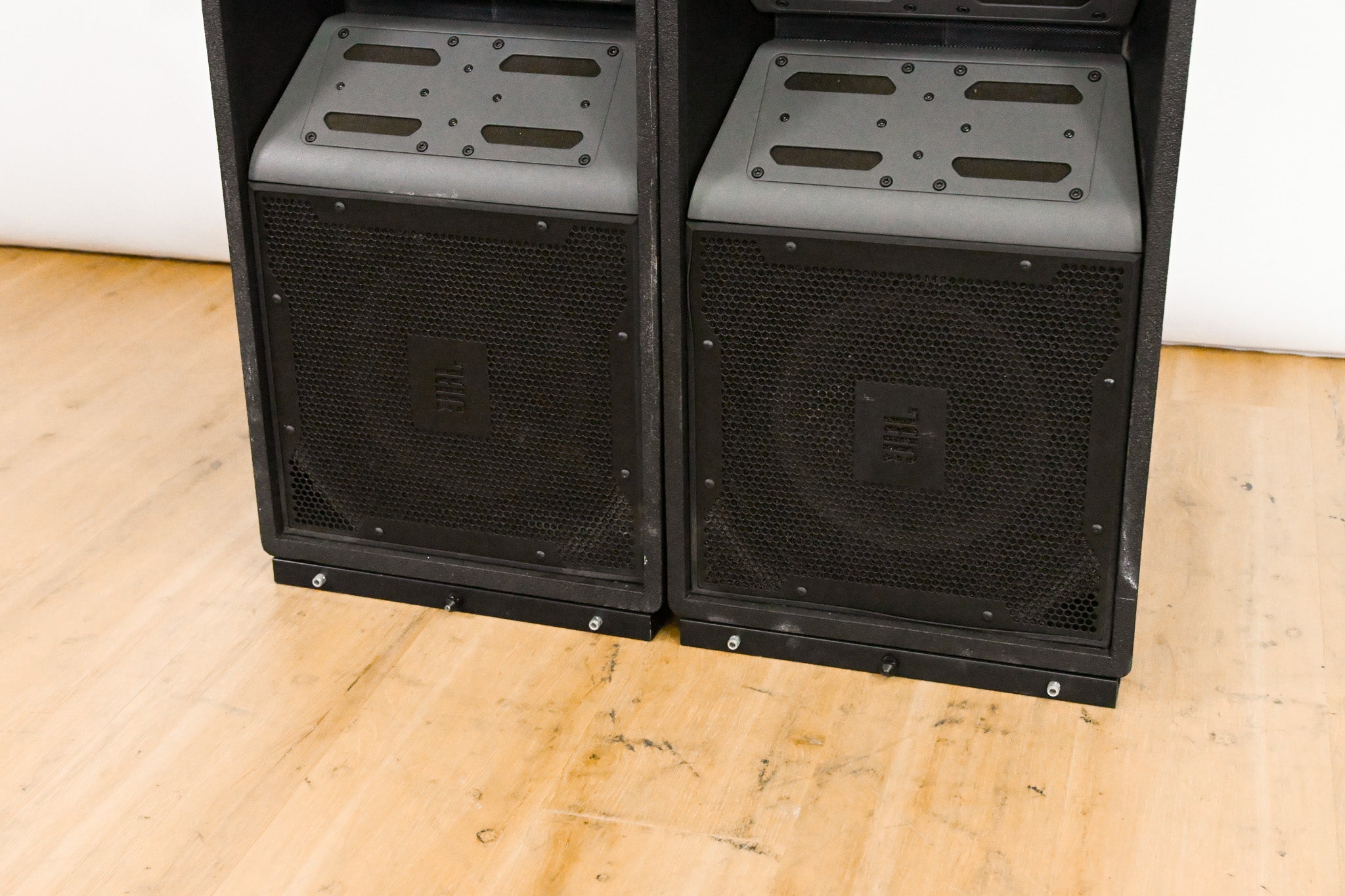 JBL VT4888DP Powered 3-Way Line Array Speaker (PAIR)