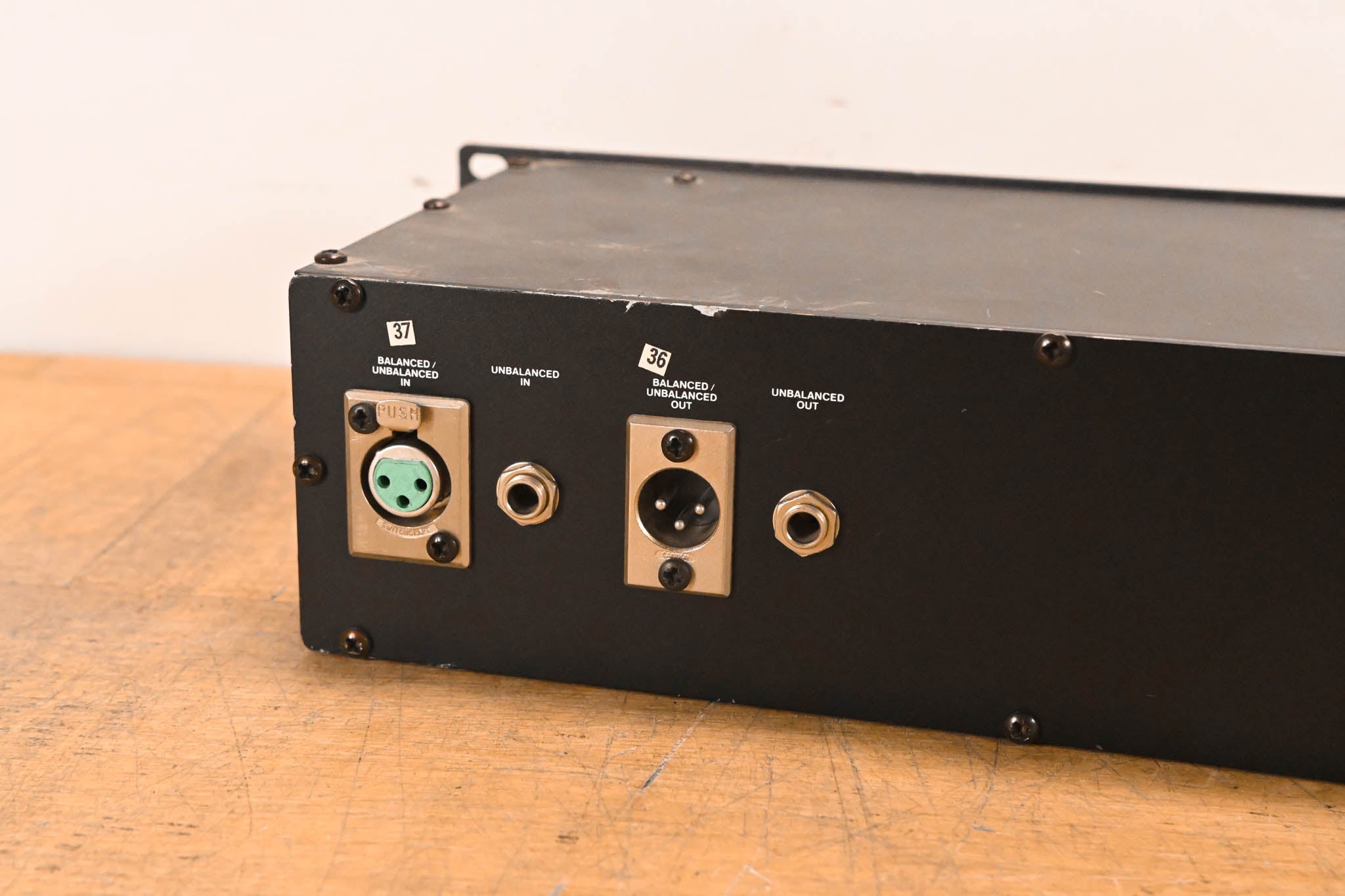 DOD R-831 Rackmount 31-Band Graphic Equalizer