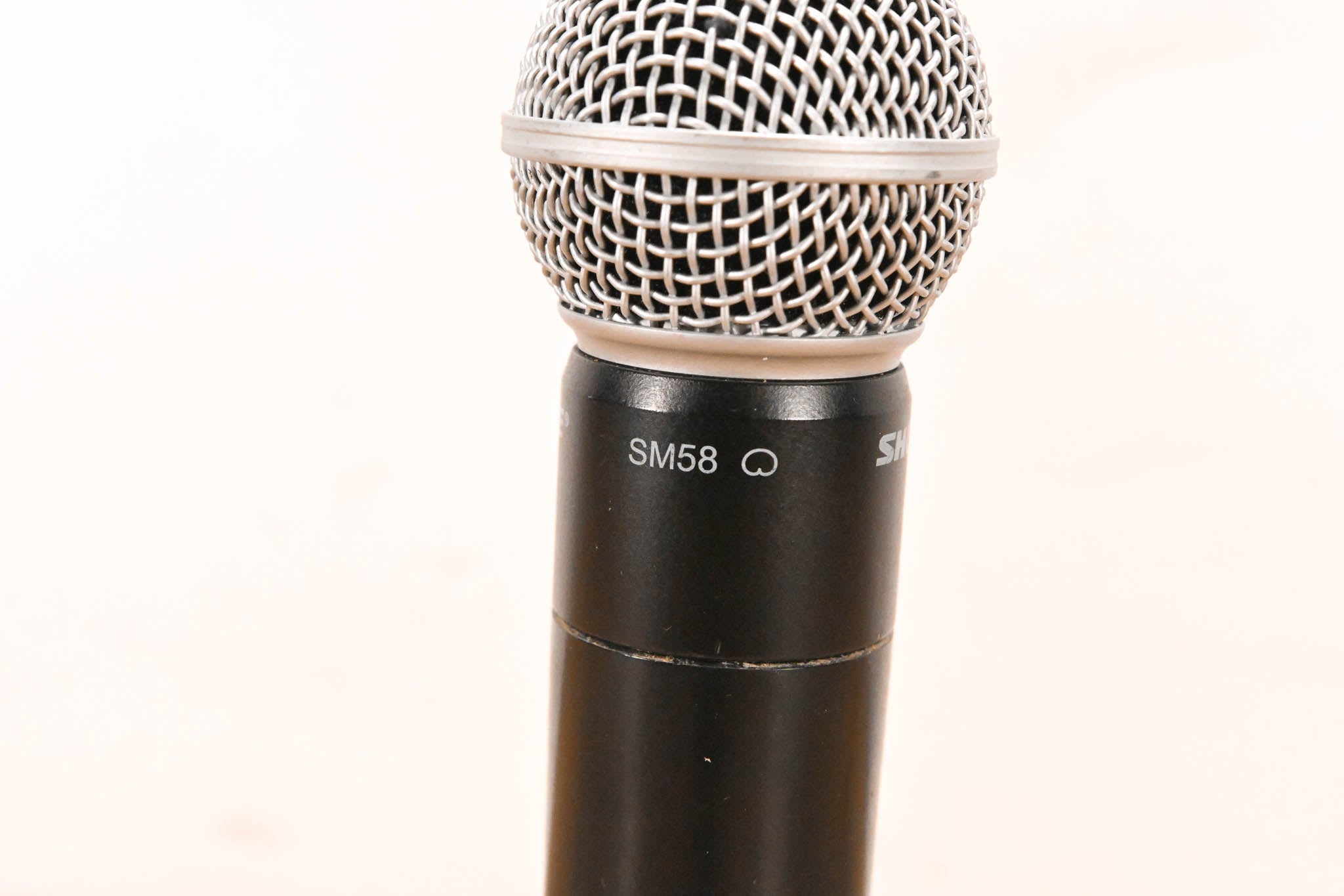 Shure ULXS24/58 Handheld Wireless System - J1 Band (NO POWER SUPPLY)