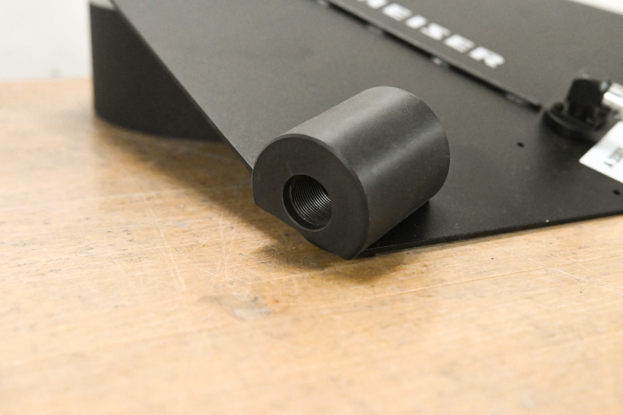 Sennheiser A-2003-UHF Passive Directional Antenna - 450-960 MHz