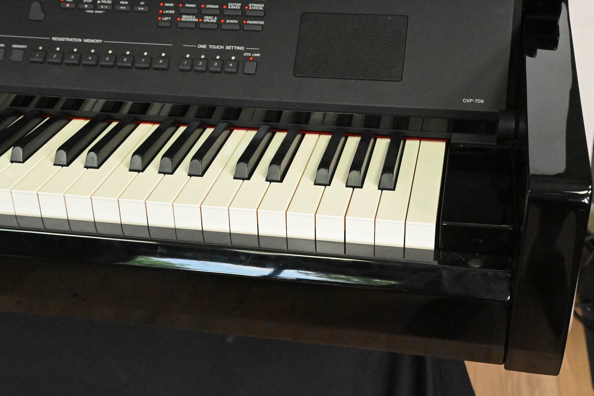 Yamaha CVP-709 Clavinova 88-Key Digital Piano