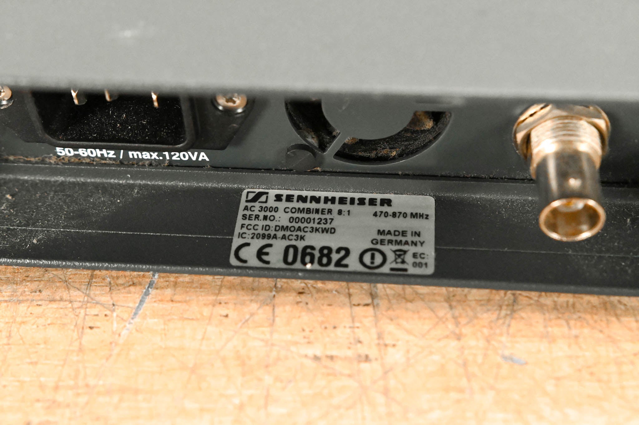Sennheiser AC3000 Active Transmitter Combiner 8:1