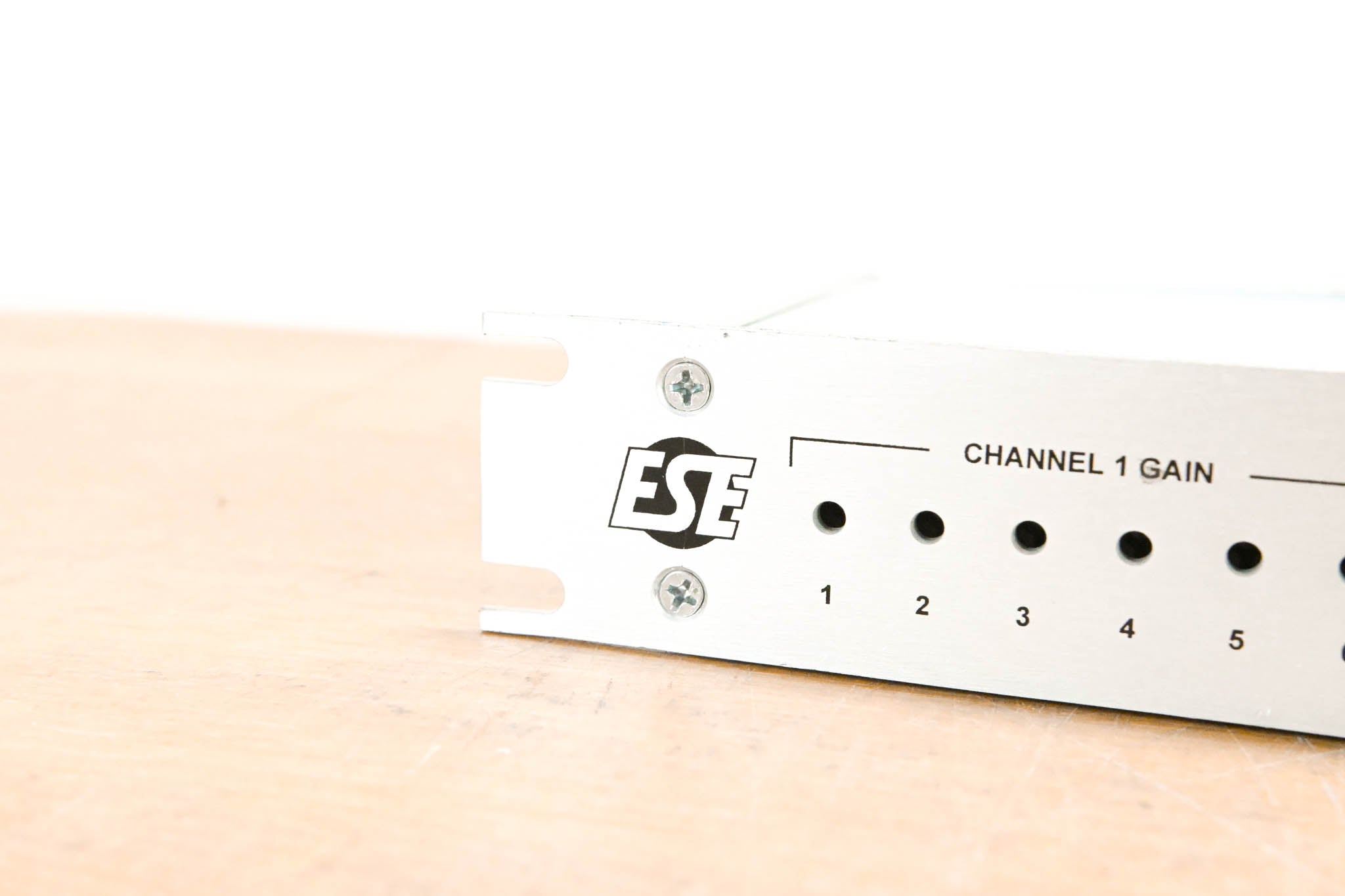 ESE ES-245 Quad 1x6 Audio Distribution Amplifier