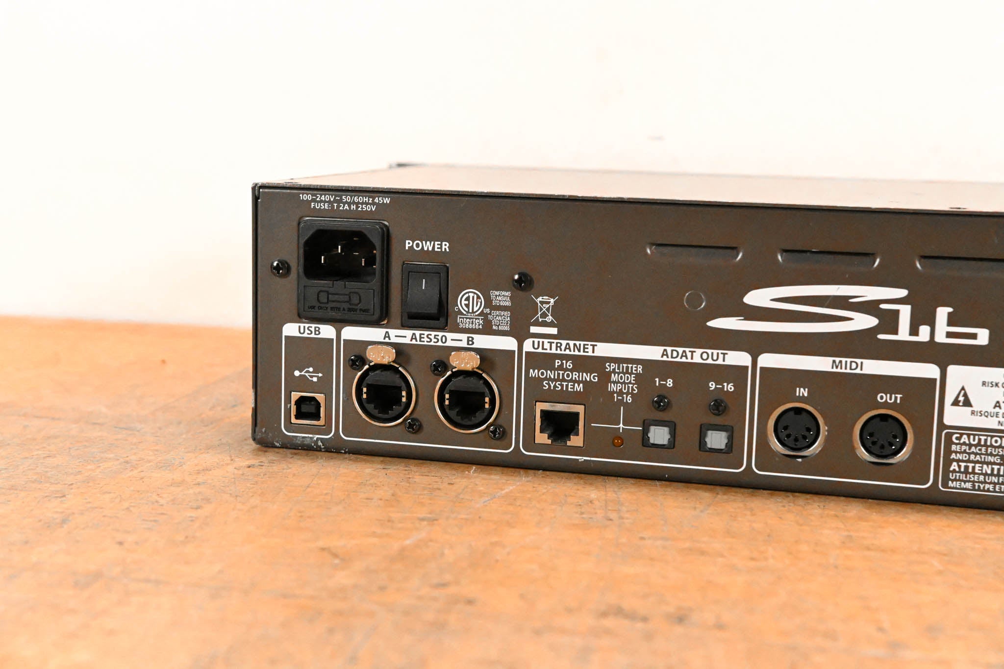 Behringer S16 16 x 8 Digital Stage Box