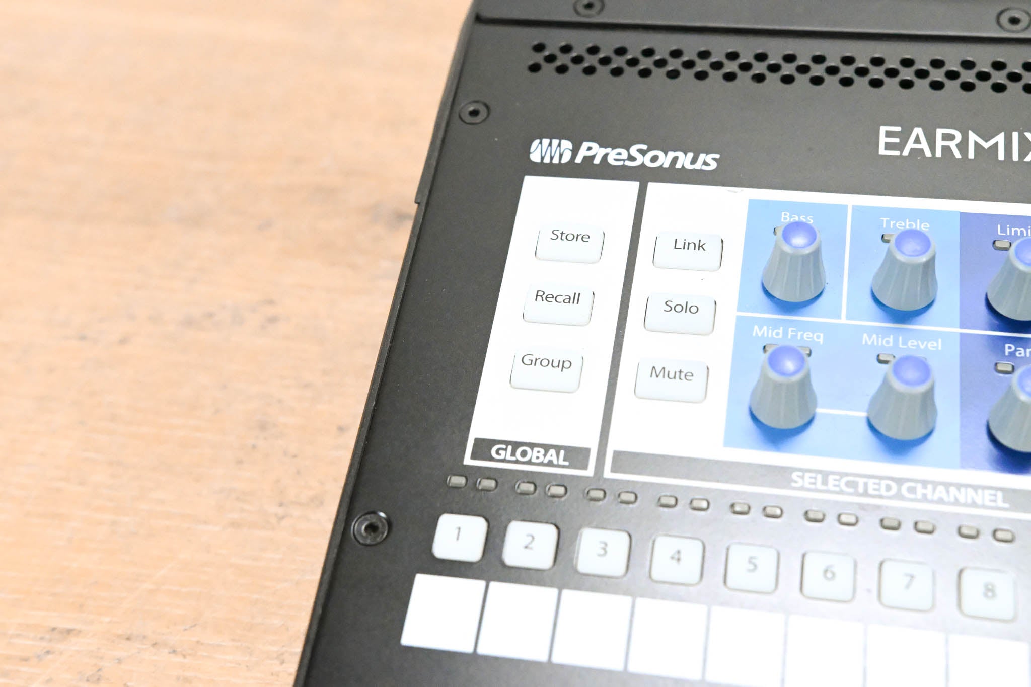 PreSonus EarMix 16M 16-Channel AVB Personal Monitor Mixer