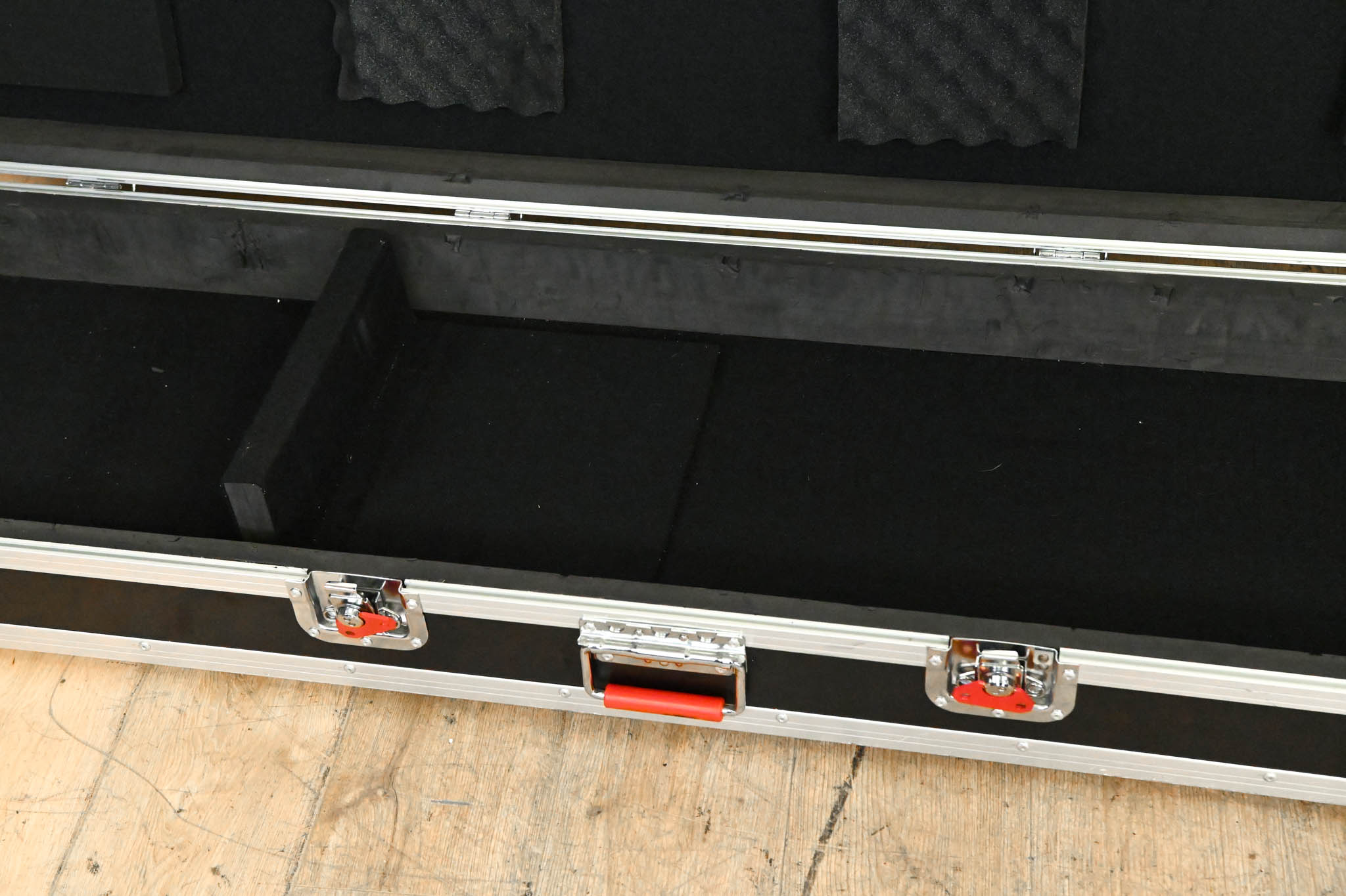 Gator Cases G-TOUR 88 88-Note Keyboard Road Case with Wheels