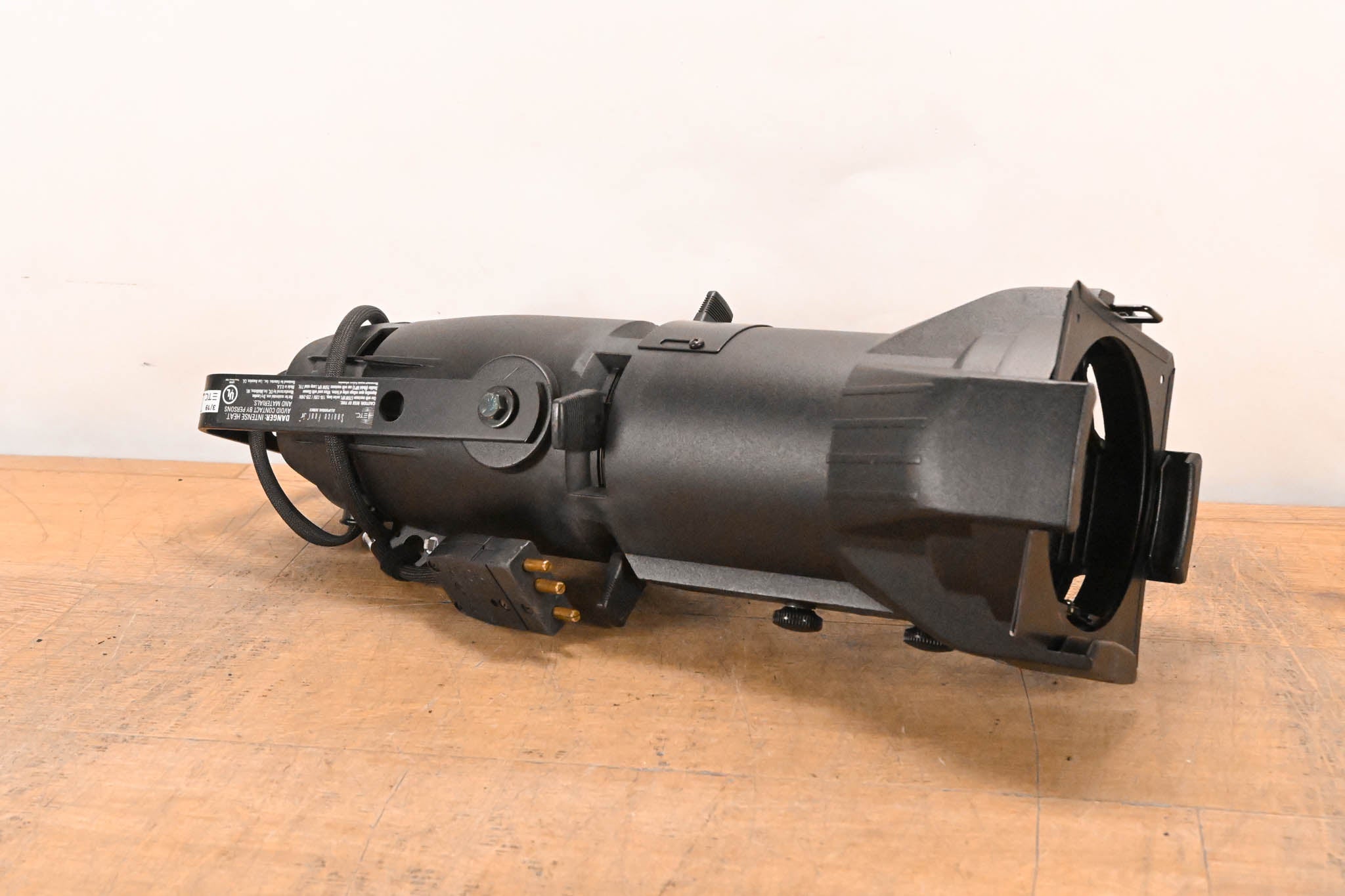 ETC Source Four Jr 25-50 Degree Zoom 575 Ellipsoidal Light