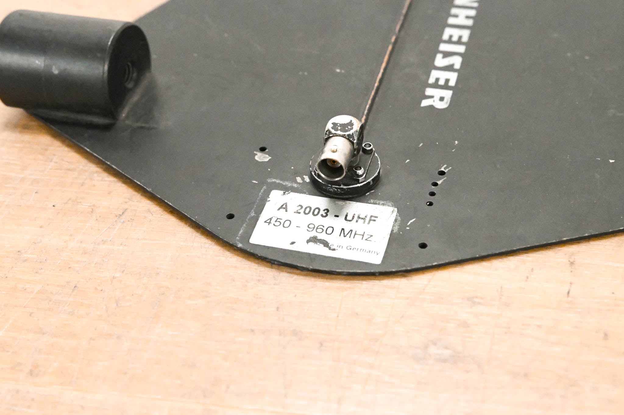 Sennheiser A 2003-UHF Passive Directional Antenna