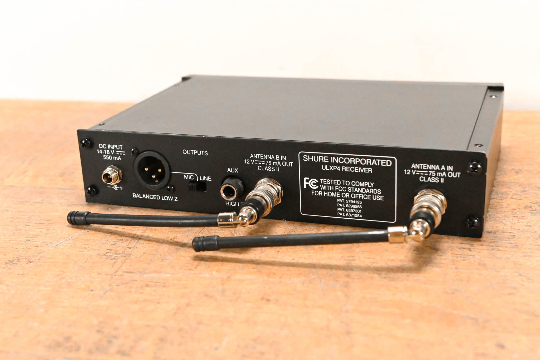 Shure ULXP4 Wireless Receiver - G3 Band: 470-506 MHz (NO POWER SUPPLY)