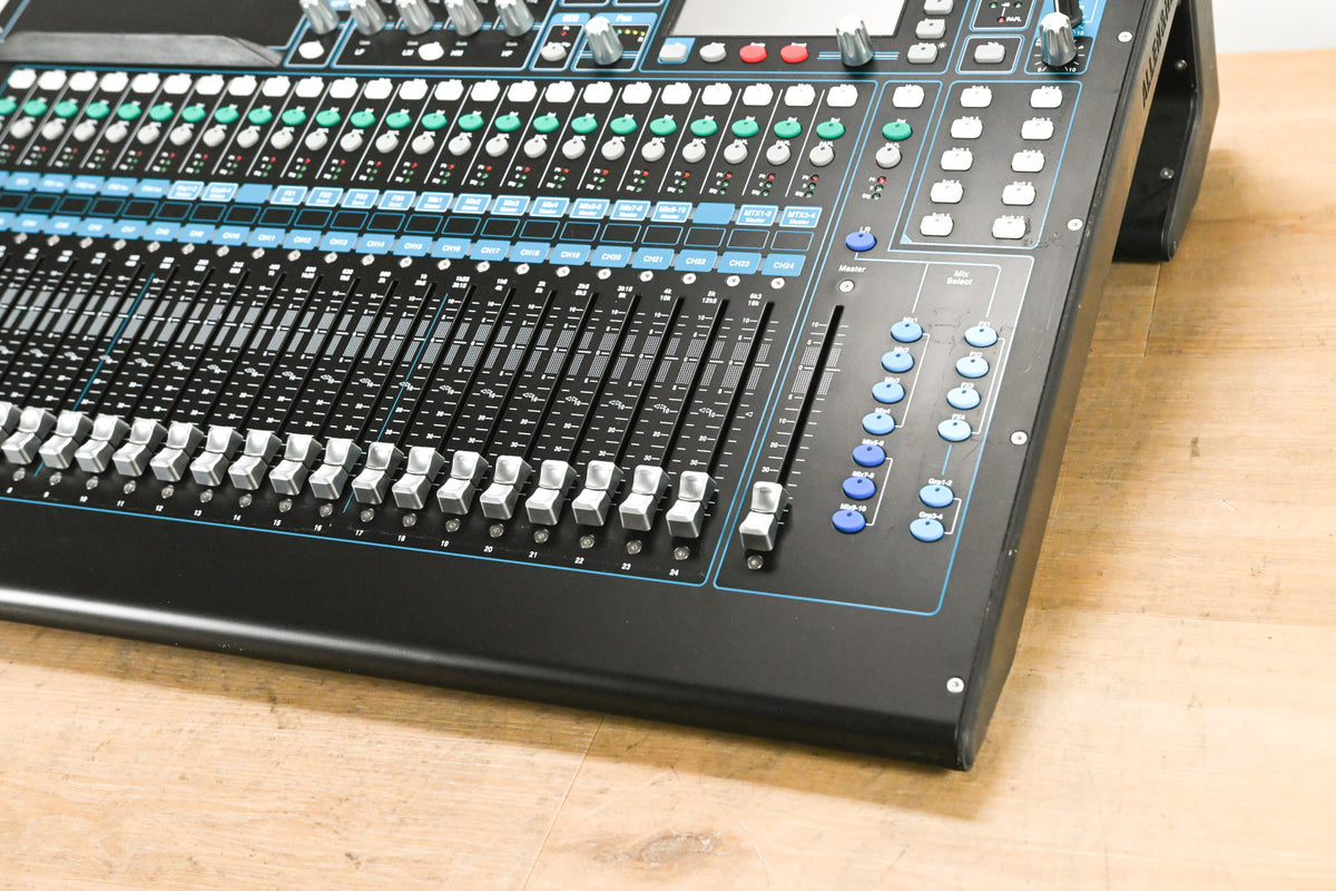 Allen & Heath Qu-24 24-Channel Digital Mixing Console