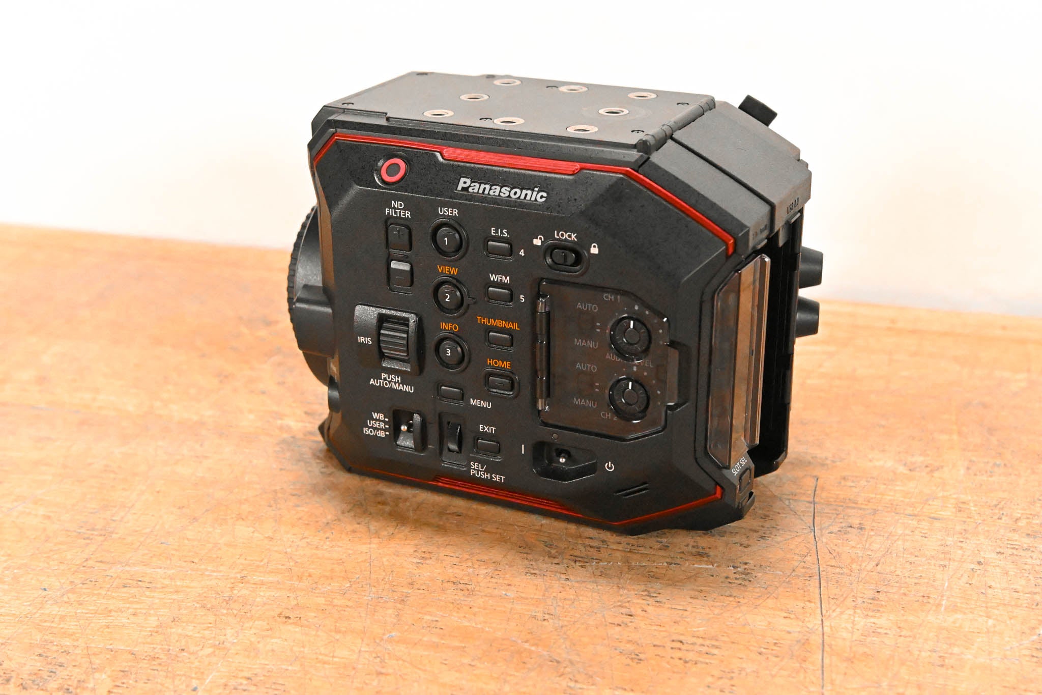 Panasonic AU-EVA1 Compact 5.7K Super 35mm Cinema Camera