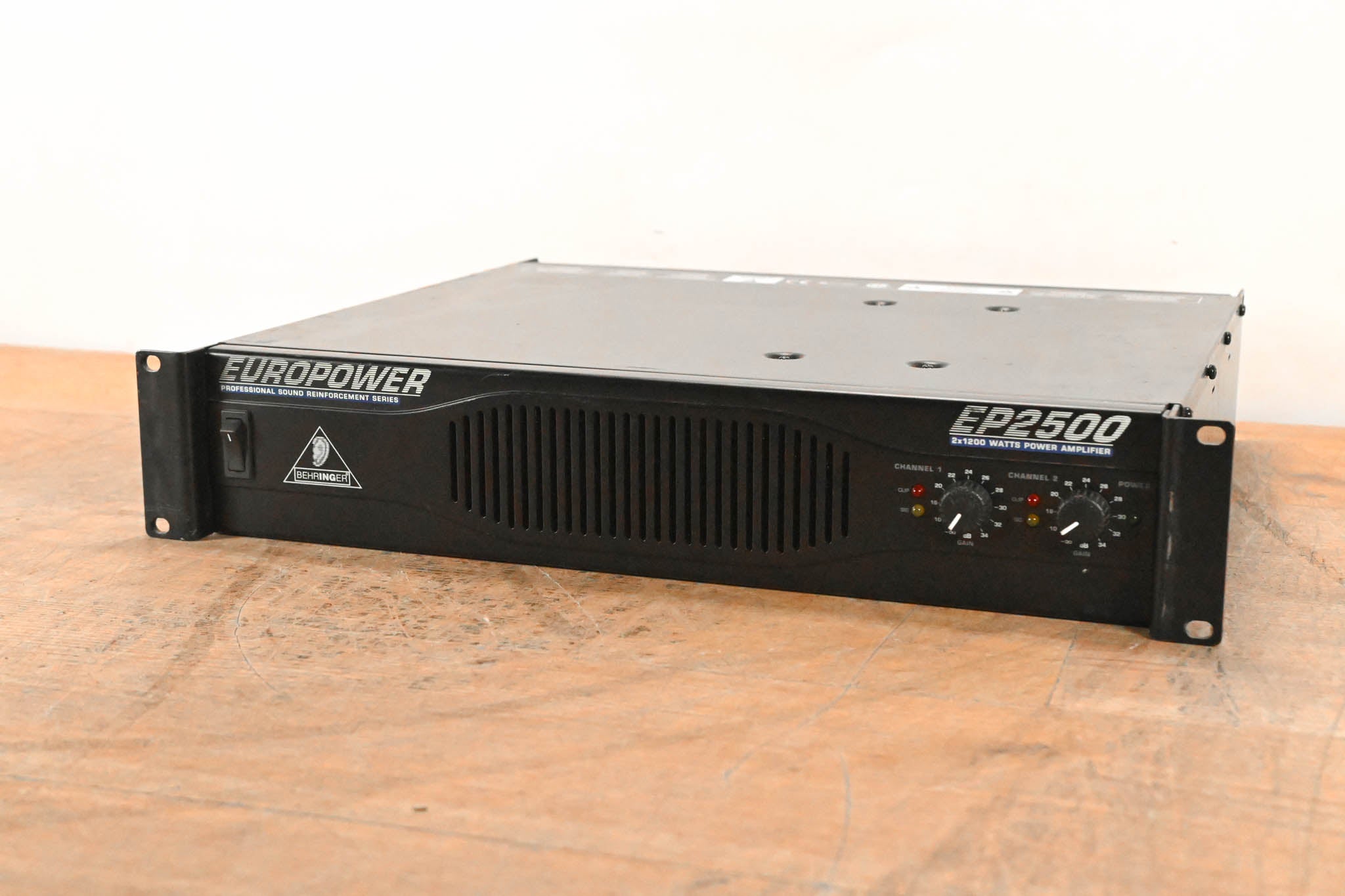 Behringer Europower EP2500 2-Channel Power Amplifier