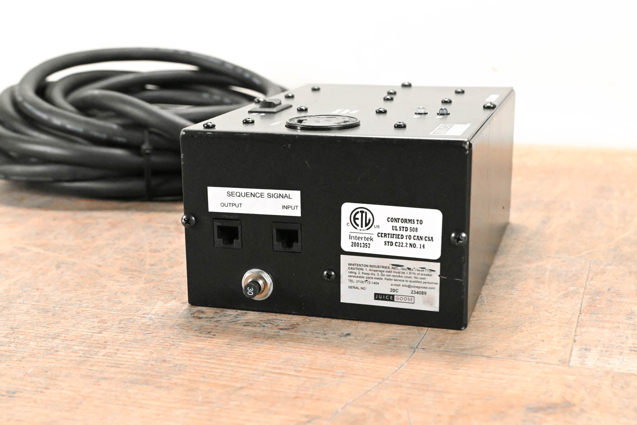 Juice Goose CQ-3000 30 Amp Power Distribution System