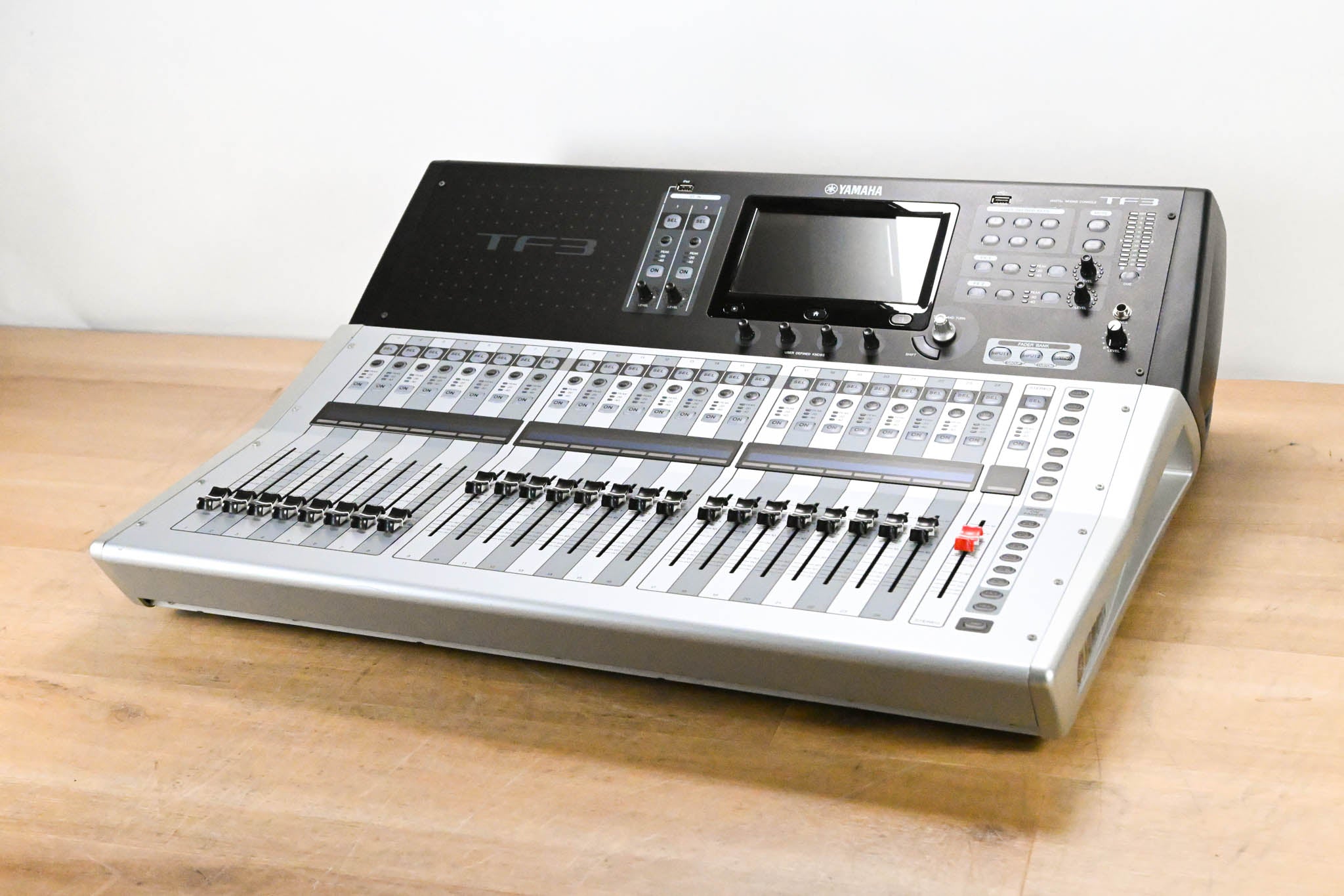 Yamaha TF3 24-Channel Digital Audio Mixer