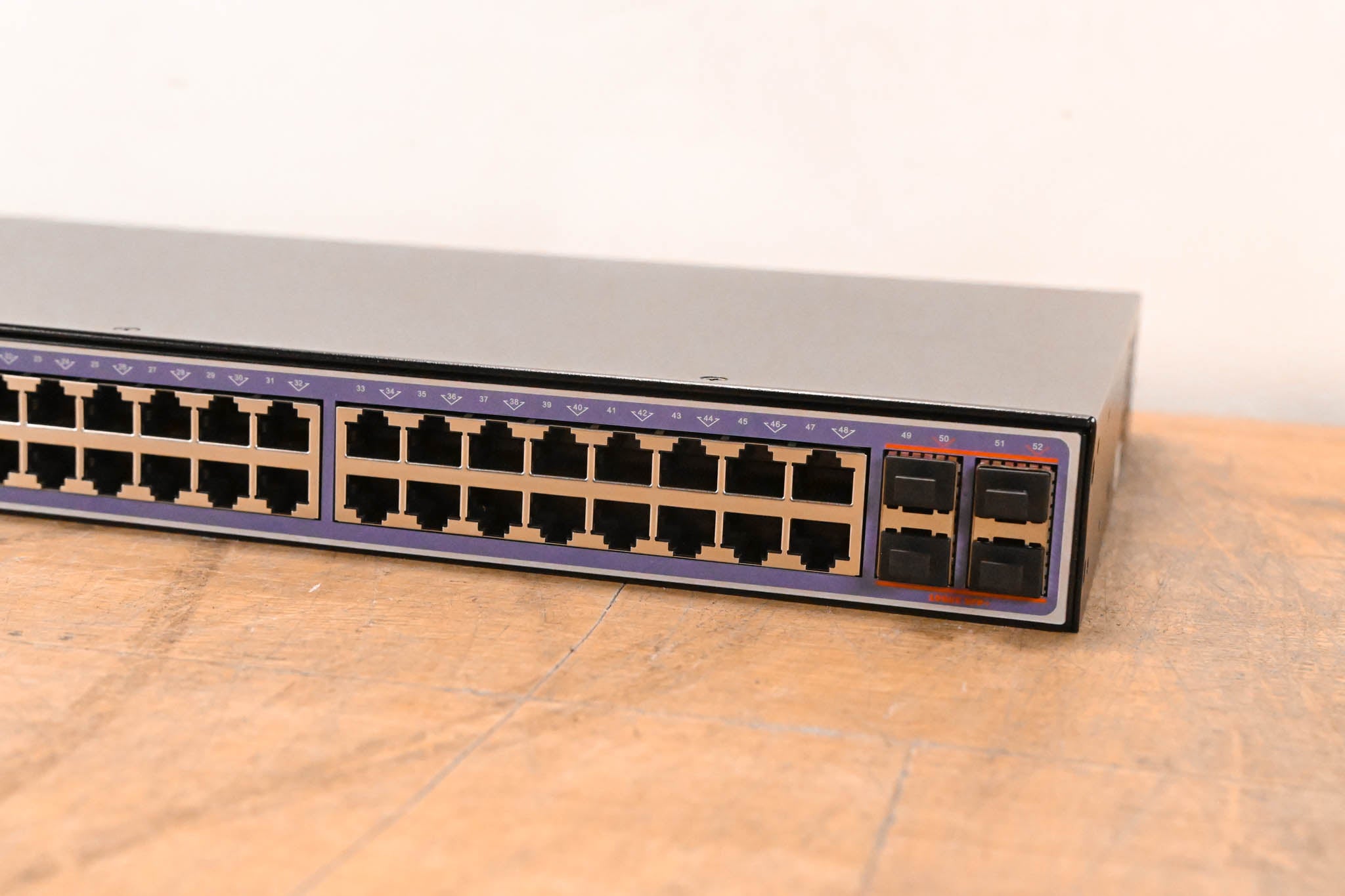 Extreme Networks 220-48P-10GE4 ExtremeSwitching 220 48-Port Switch