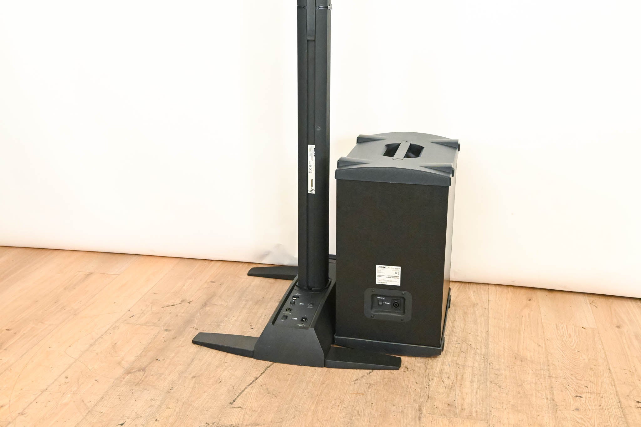 Bose L1 Model 1S with B2 Bass Module - Portable PA System