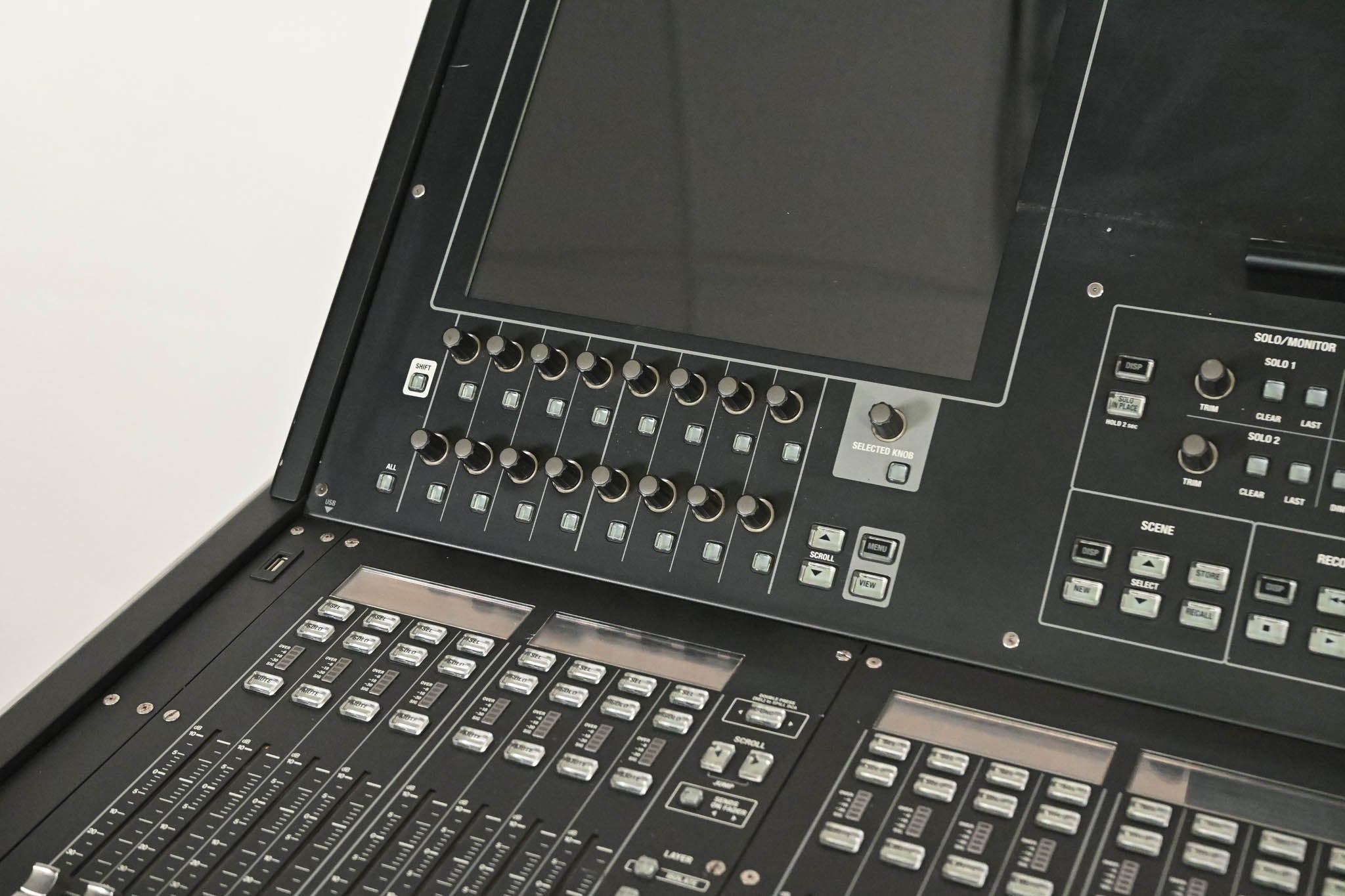 Roland M-5000C Live Mixing Console with Road Case