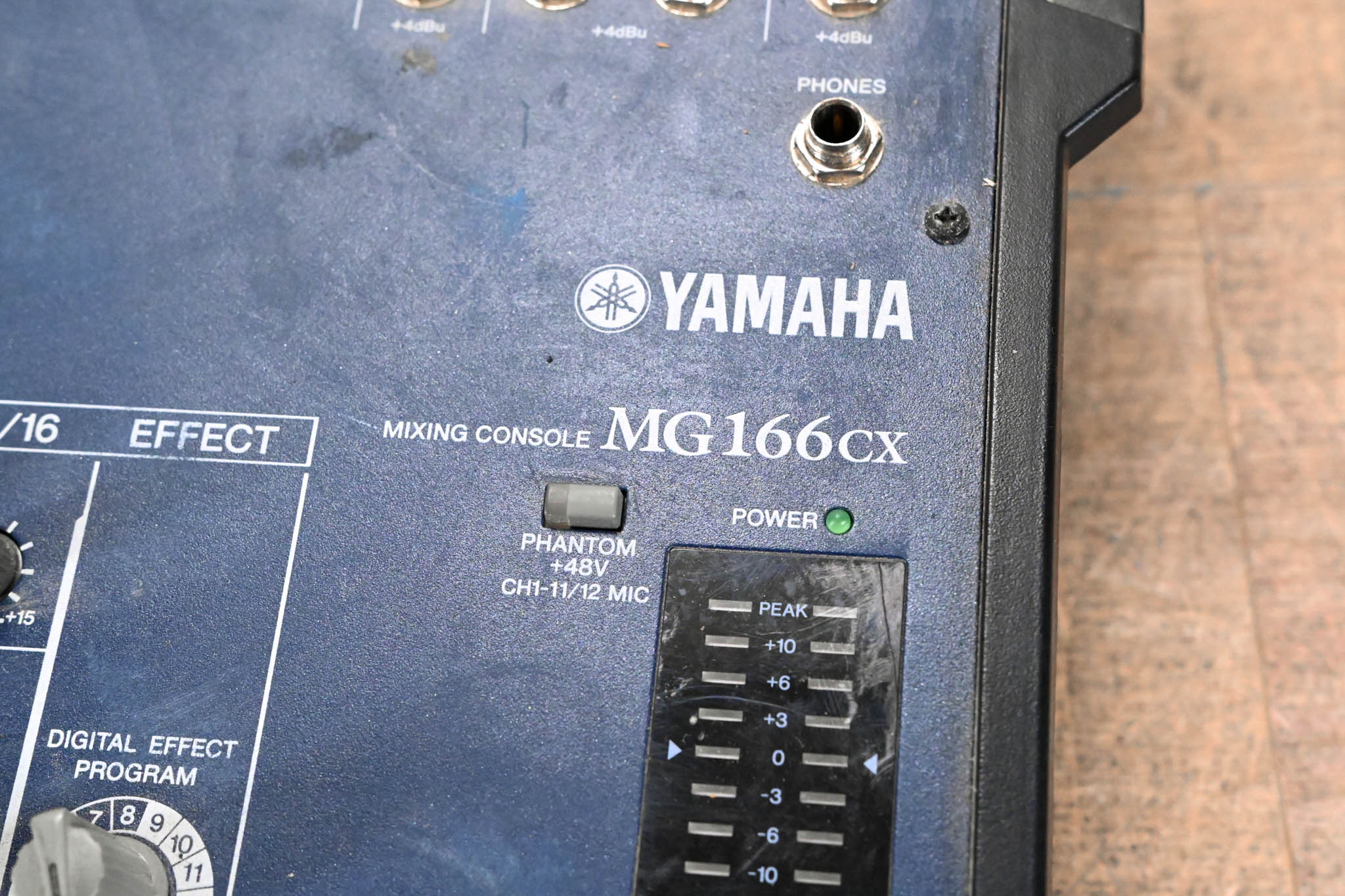 Yamaha MG166CX 16-Channel Analog Mixer