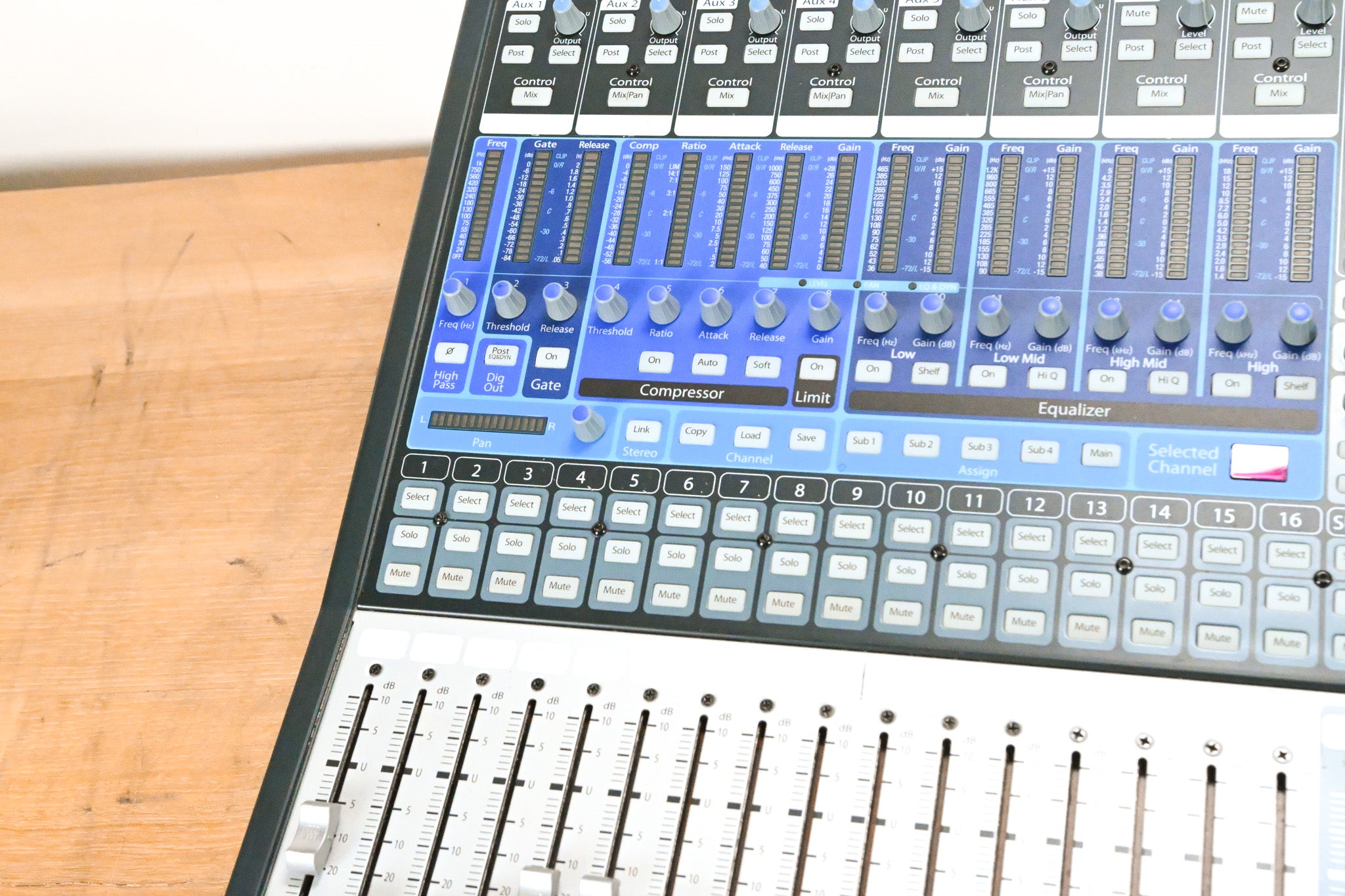 PreSonus StudioLive 16.4.2 16-Channel Digital Audio Mixer