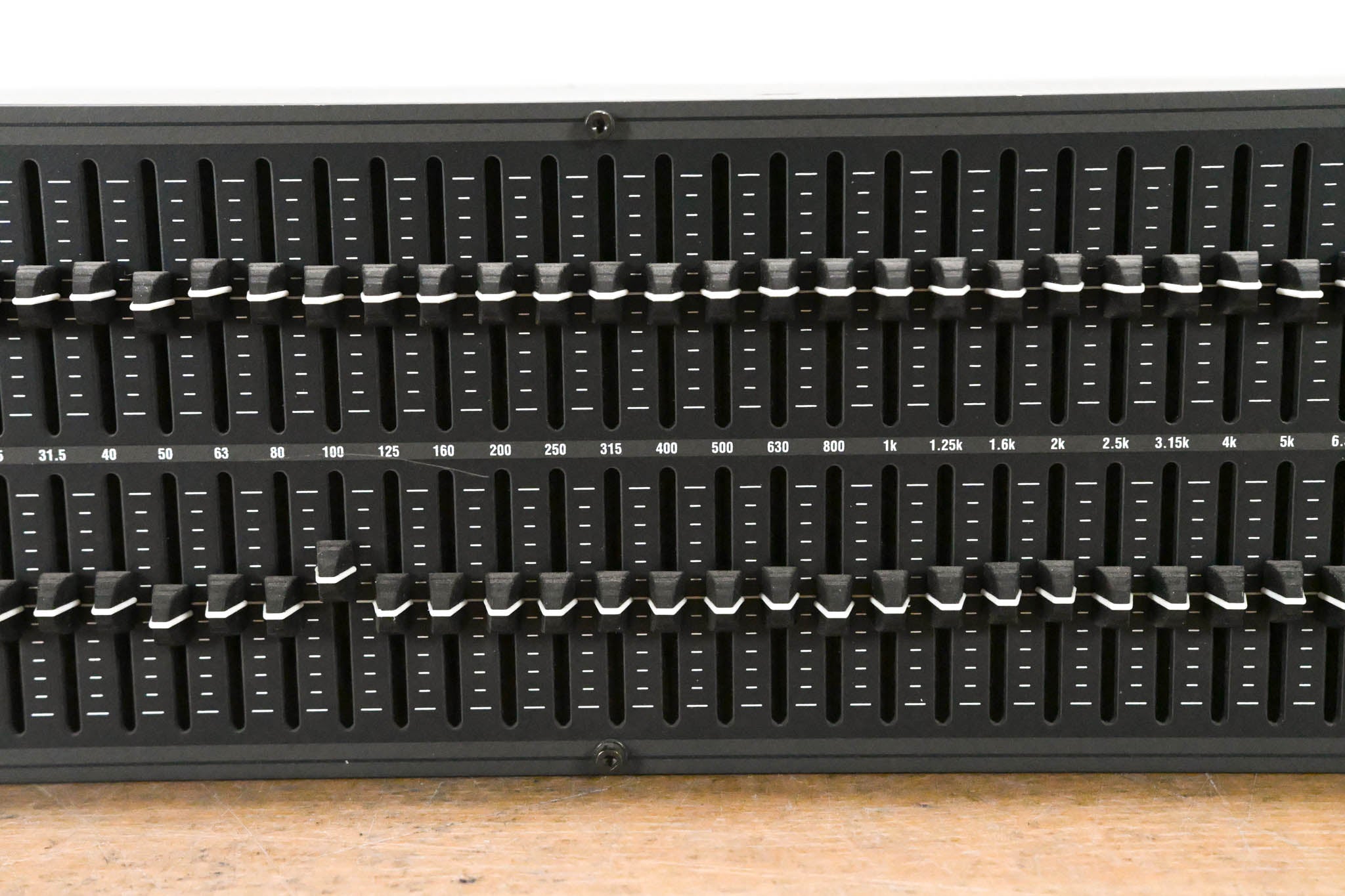dbx 2231 Dual-Channel 31-Band Graphic Equalizer/Limiter