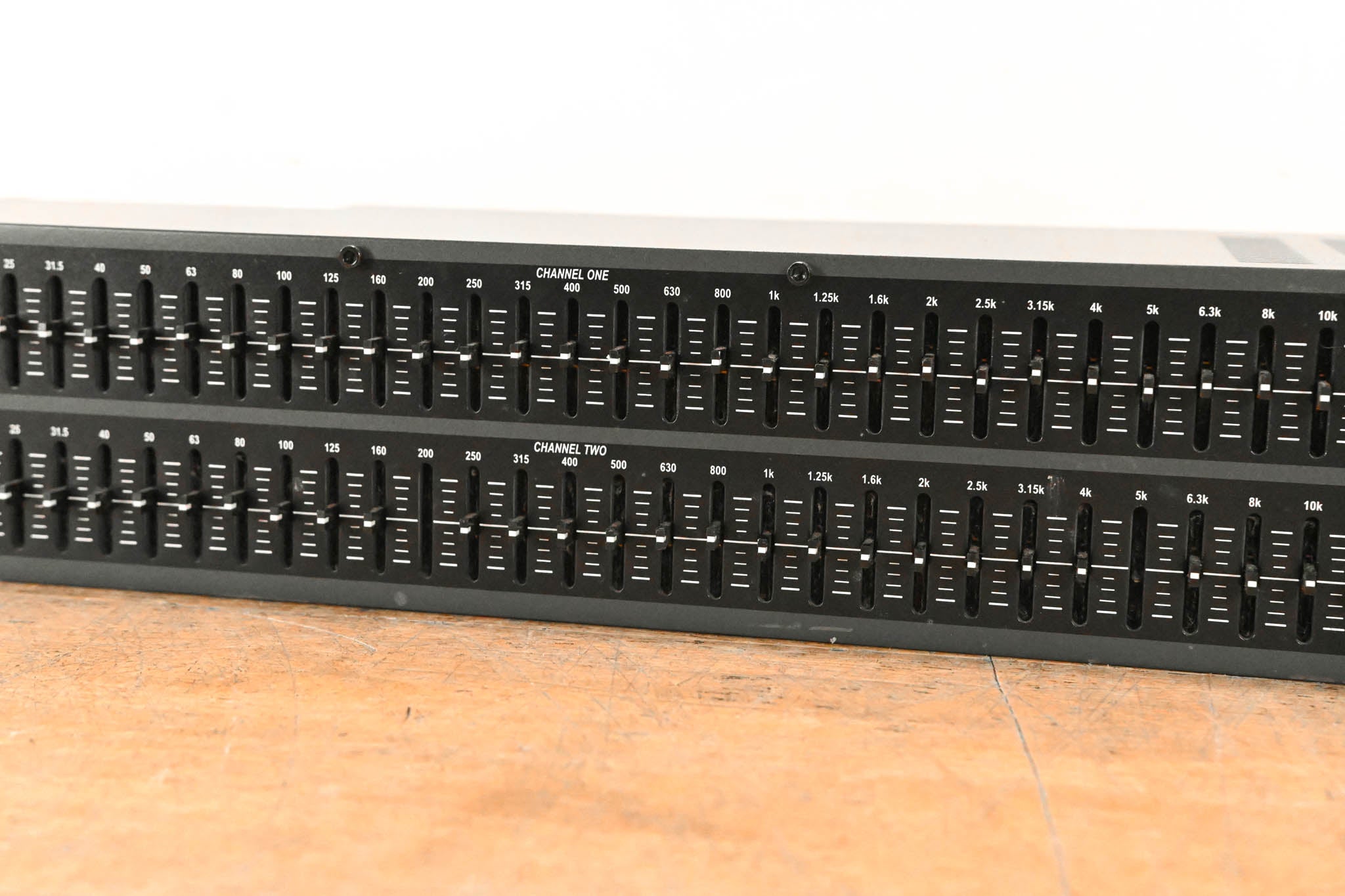 dbx 231 Dual-Channel 31-Band Graphic Equalizer
